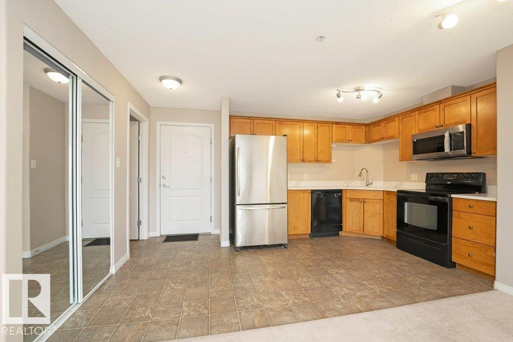 #1321 7339 South Terwillegar Dr Nw, Edmonton, AB - Indoor Photo Showing Kitchen
