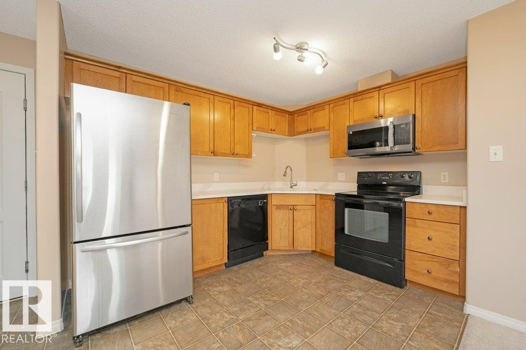 #1321 7339 South Terwillegar Dr Nw, Edmonton, AB - Indoor Photo Showing Kitchen