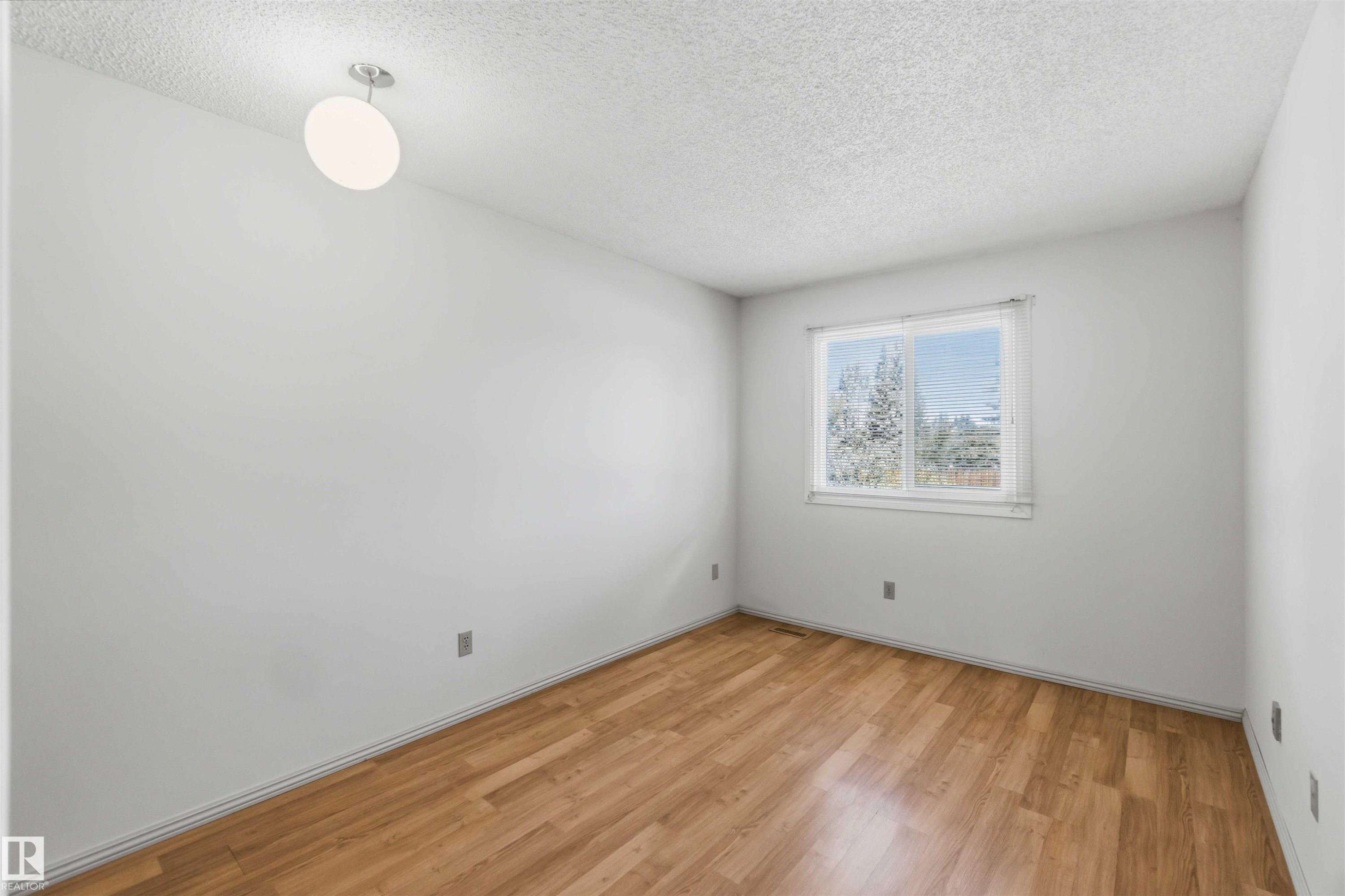 2716 136A Avenue, Edmonton, AB