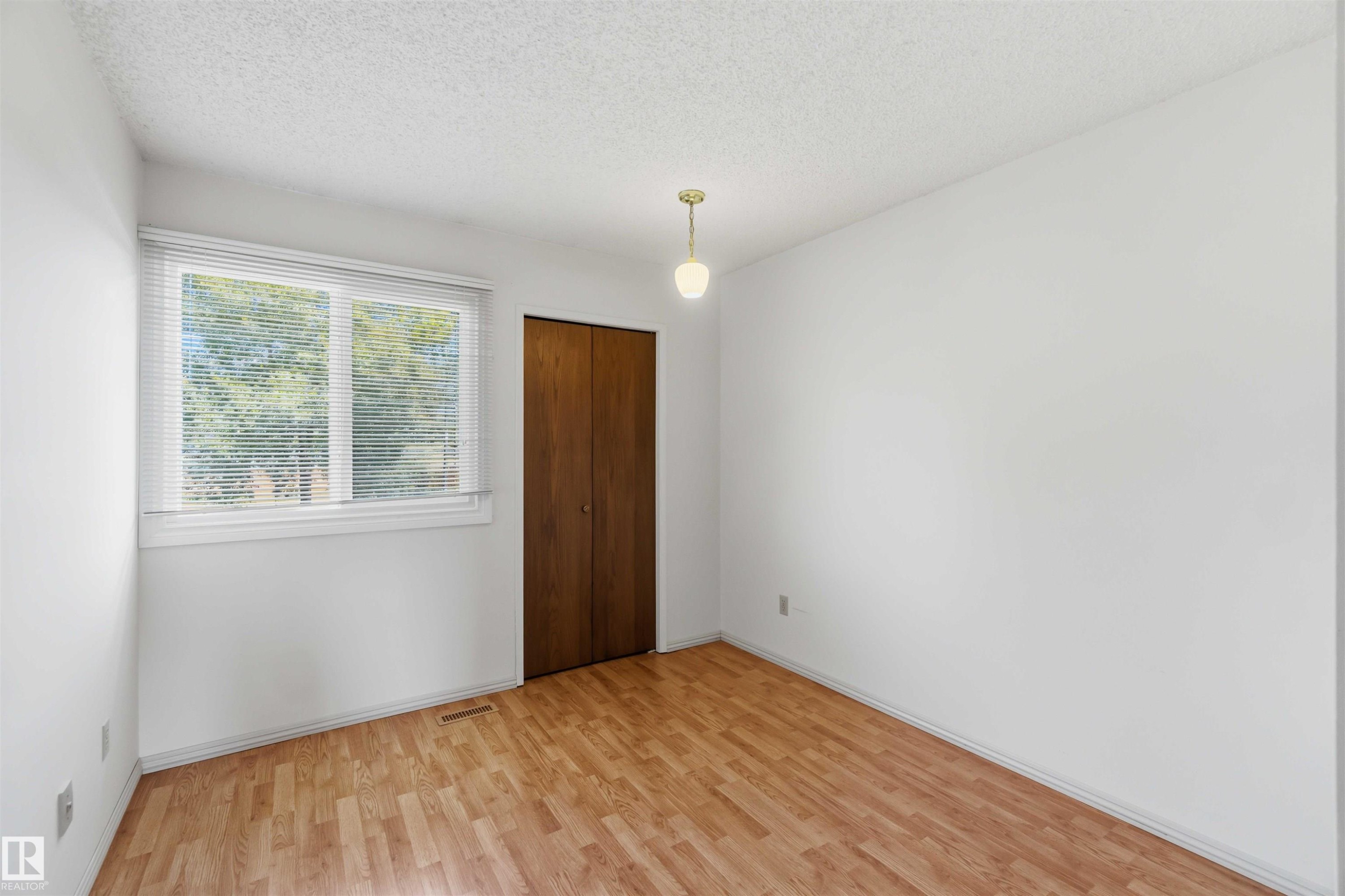 2716 136A Avenue, Edmonton, AB