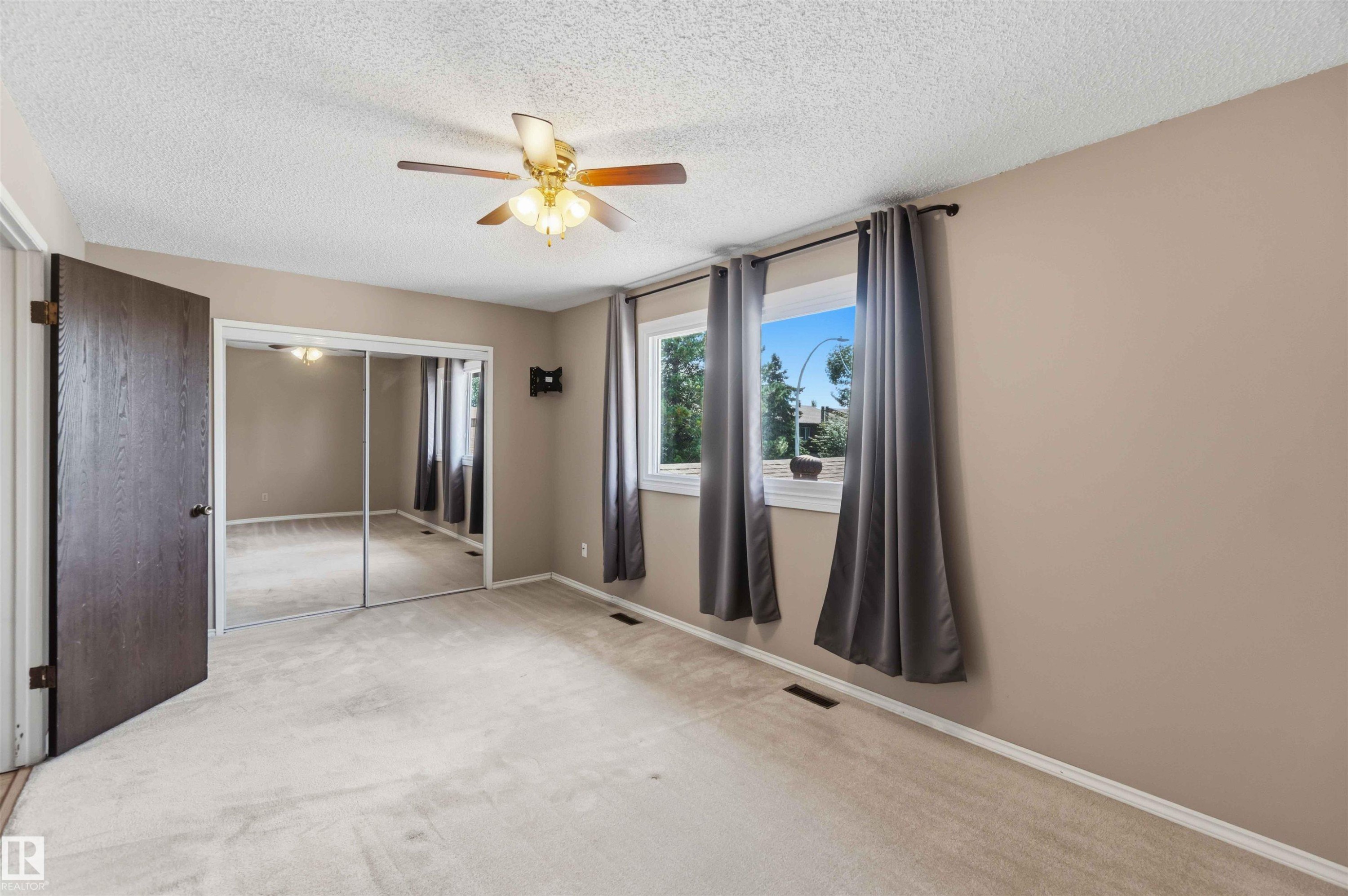 2716 136A Avenue, Edmonton, AB