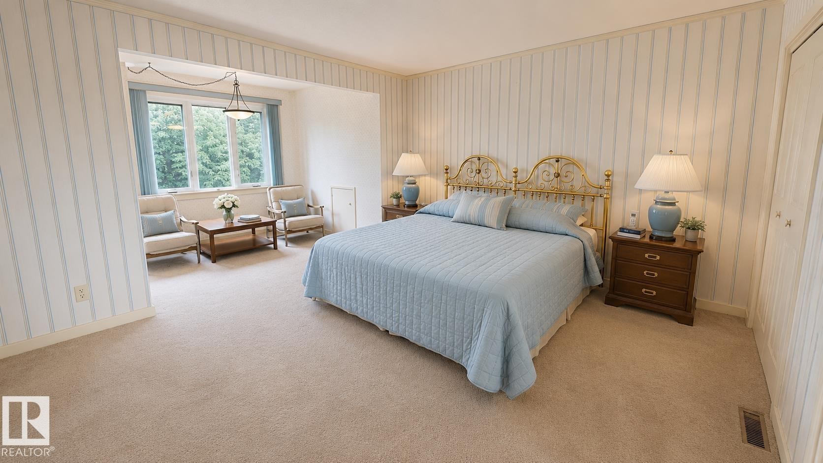 55 Quesnell Road Nw, Edmonton, AB - Indoor Photo Showing Bedroom