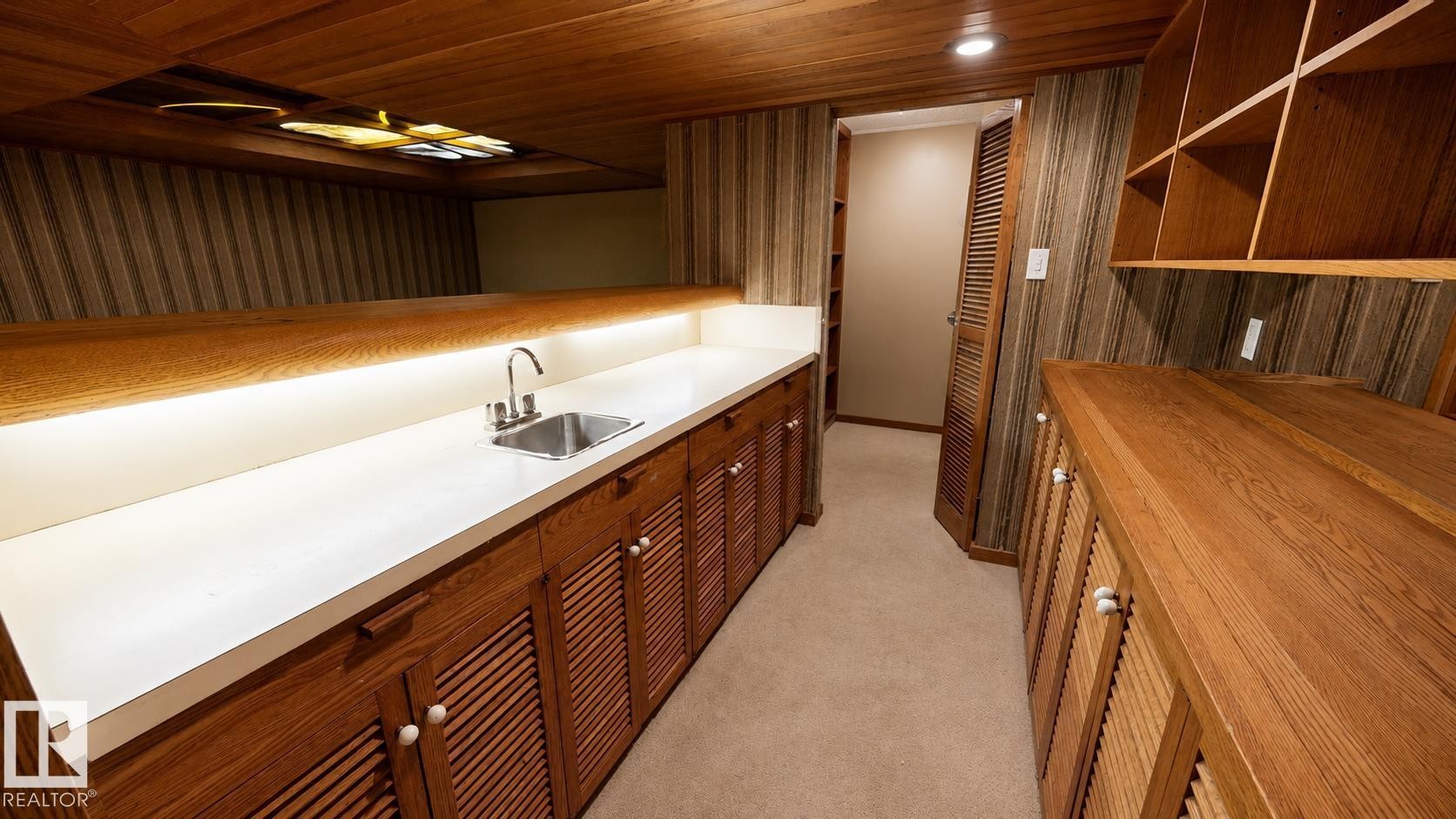 55 Quesnell Road Nw, Edmonton, AB - Indoor
