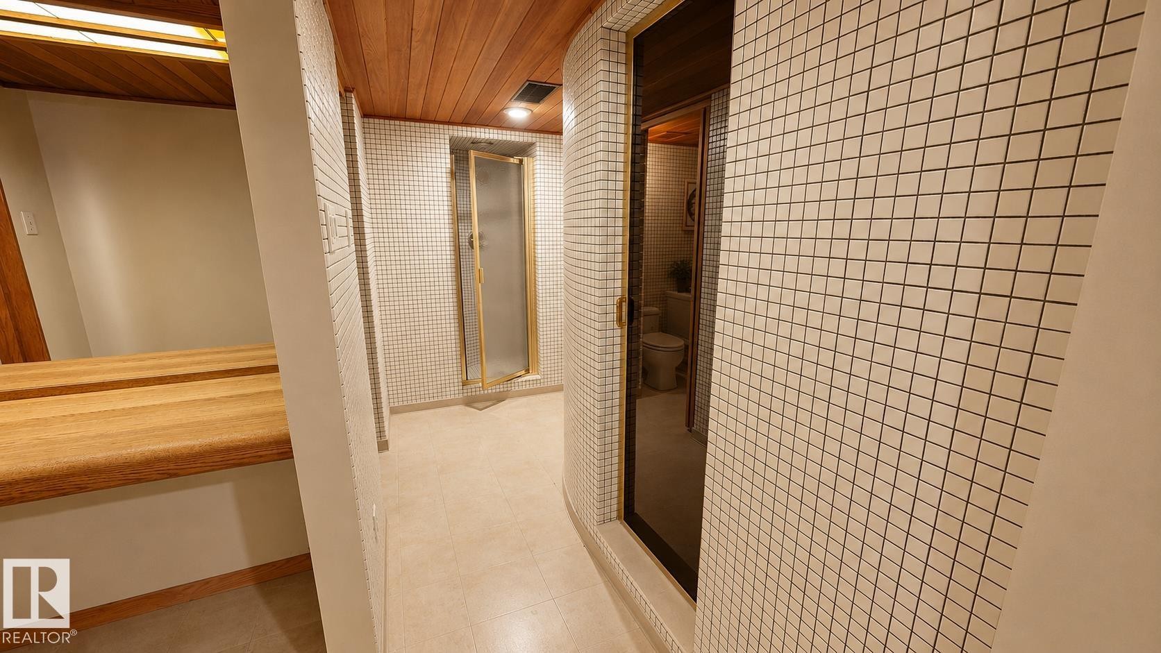 55 Quesnell Road Nw, Edmonton, AB - Indoor