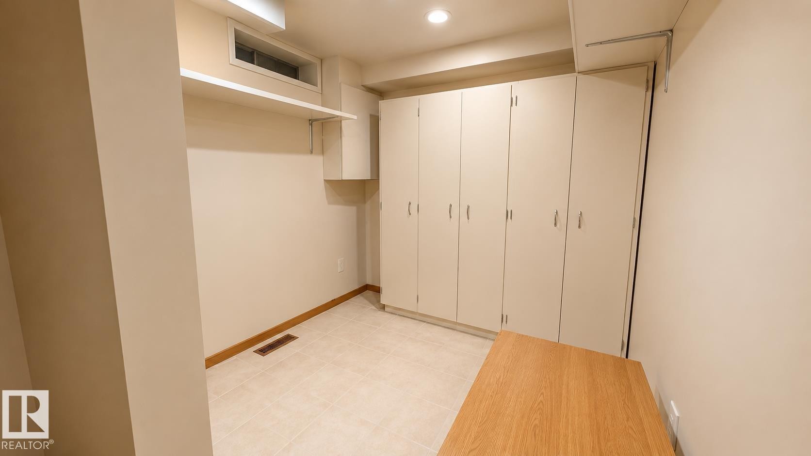 55 Quesnell Road Nw, Edmonton, AB - Indoor Photo Showing Other Room