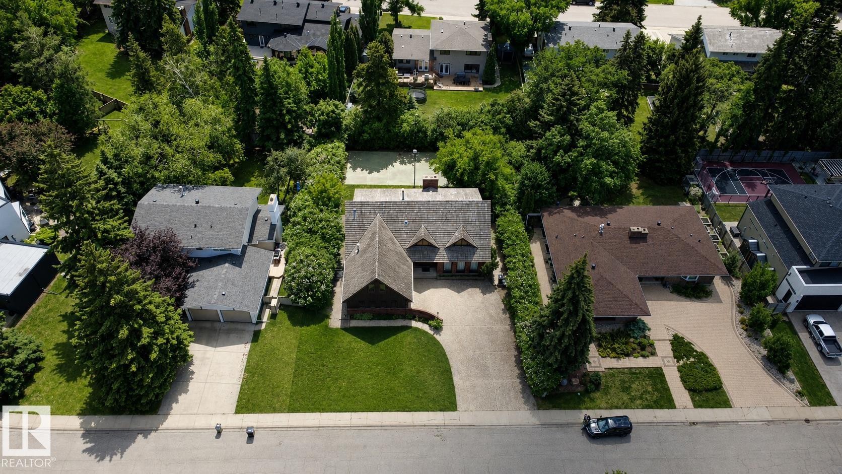 55 Quesnell Road Nw, Edmonton, AB - Outdoor