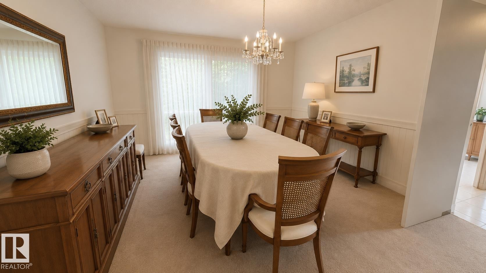 55 Quesnell Road Nw, Edmonton, AB - Indoor Photo Showing Dining Room