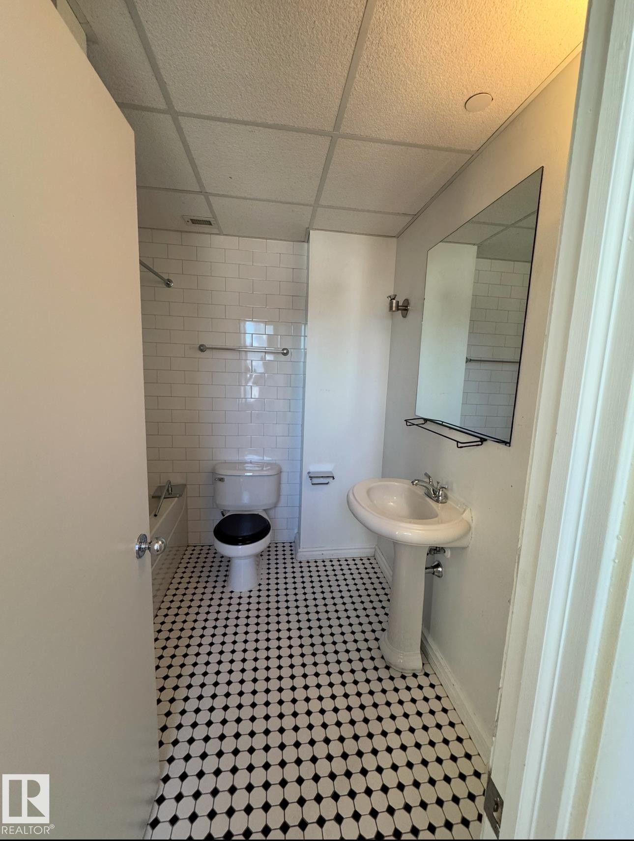 810 10134 100 Street, Edmonton, AB