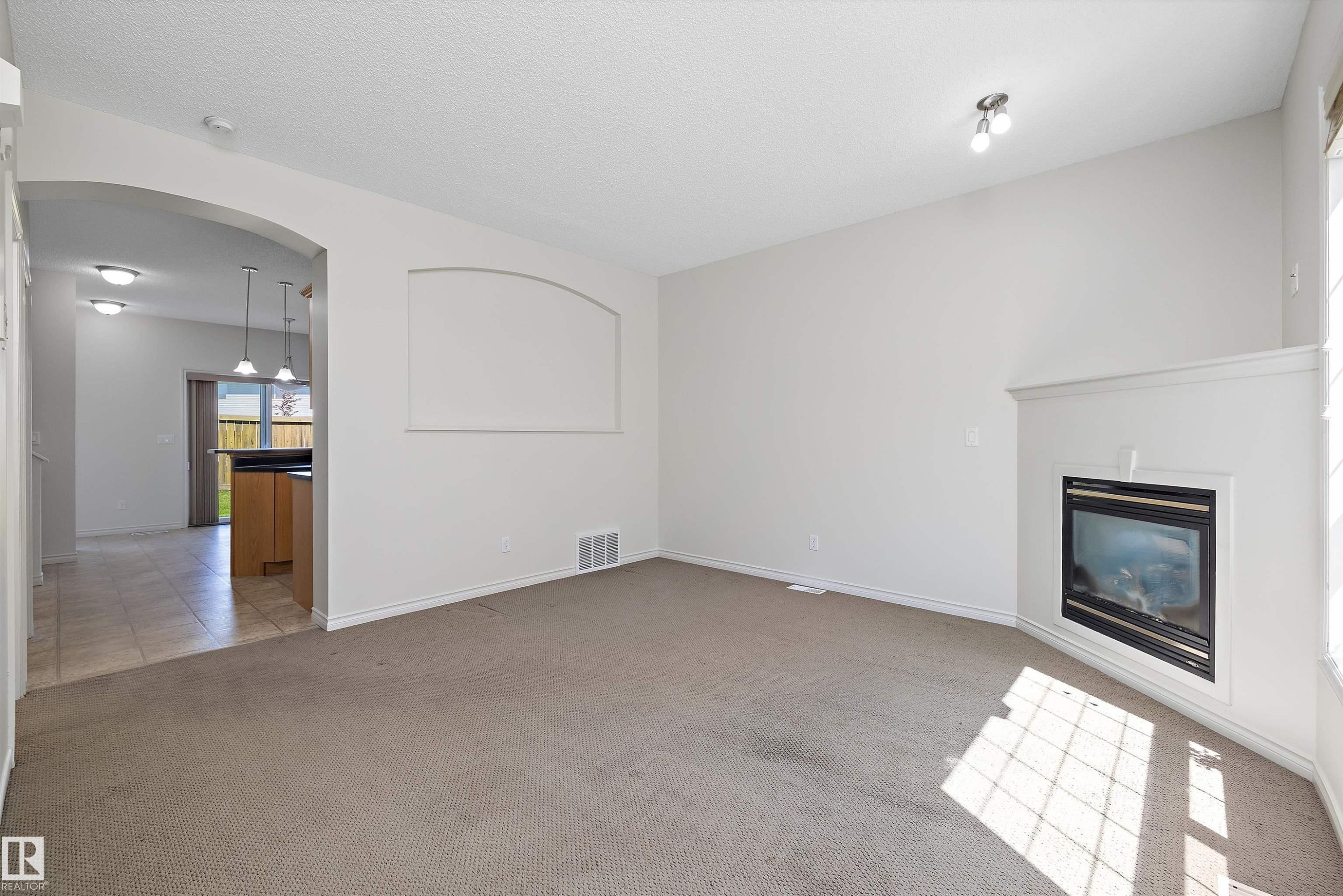 101 13825 155 Avenue, Edmonton, AB