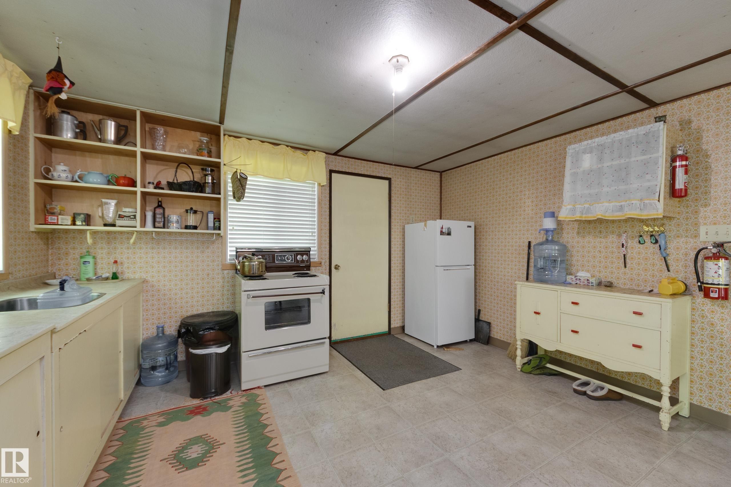 812 3003 Twp Rd 574, Rural Barrhead County, AB