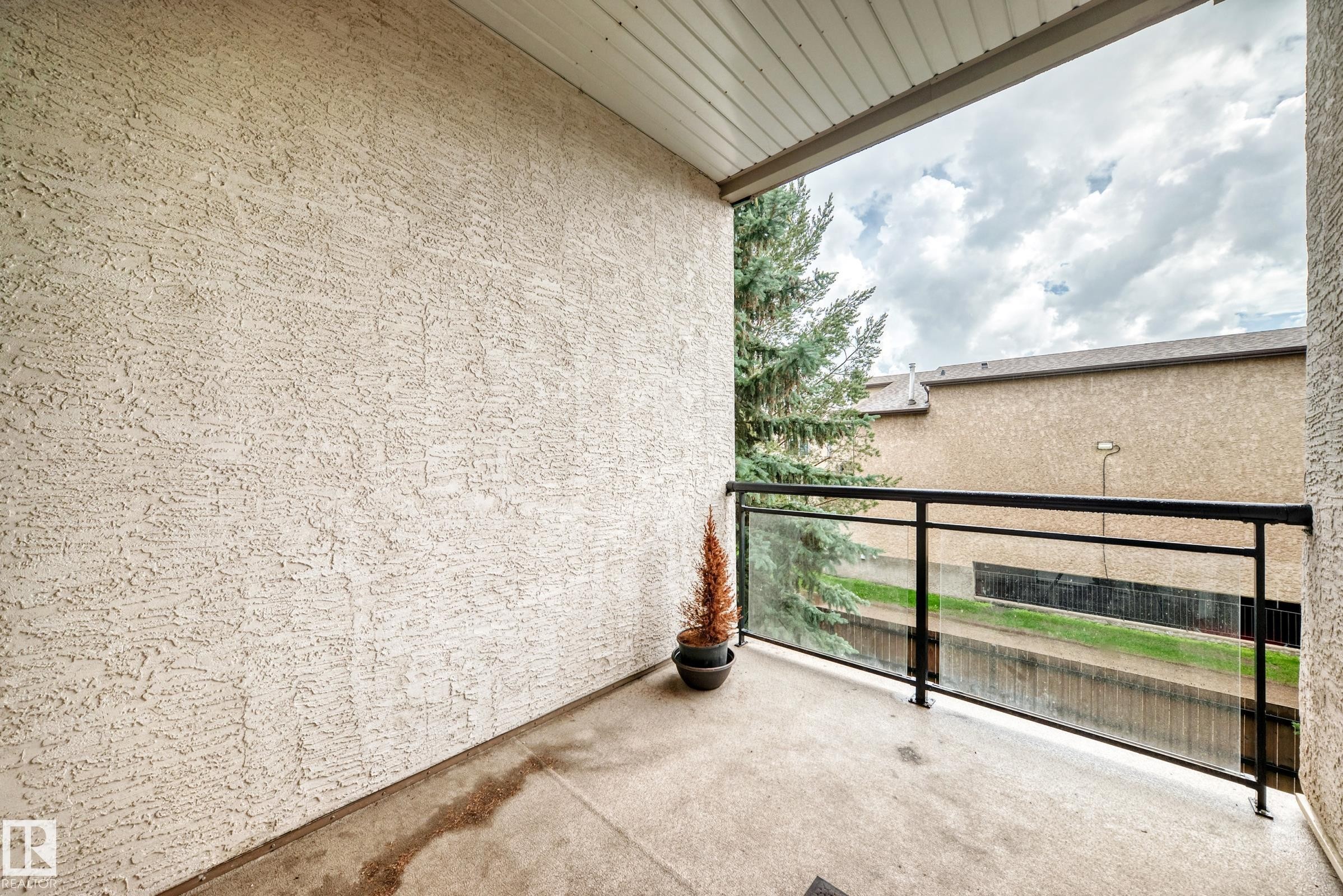 #226 4831 104A St Nw, Edmonton, AB - Outdoor