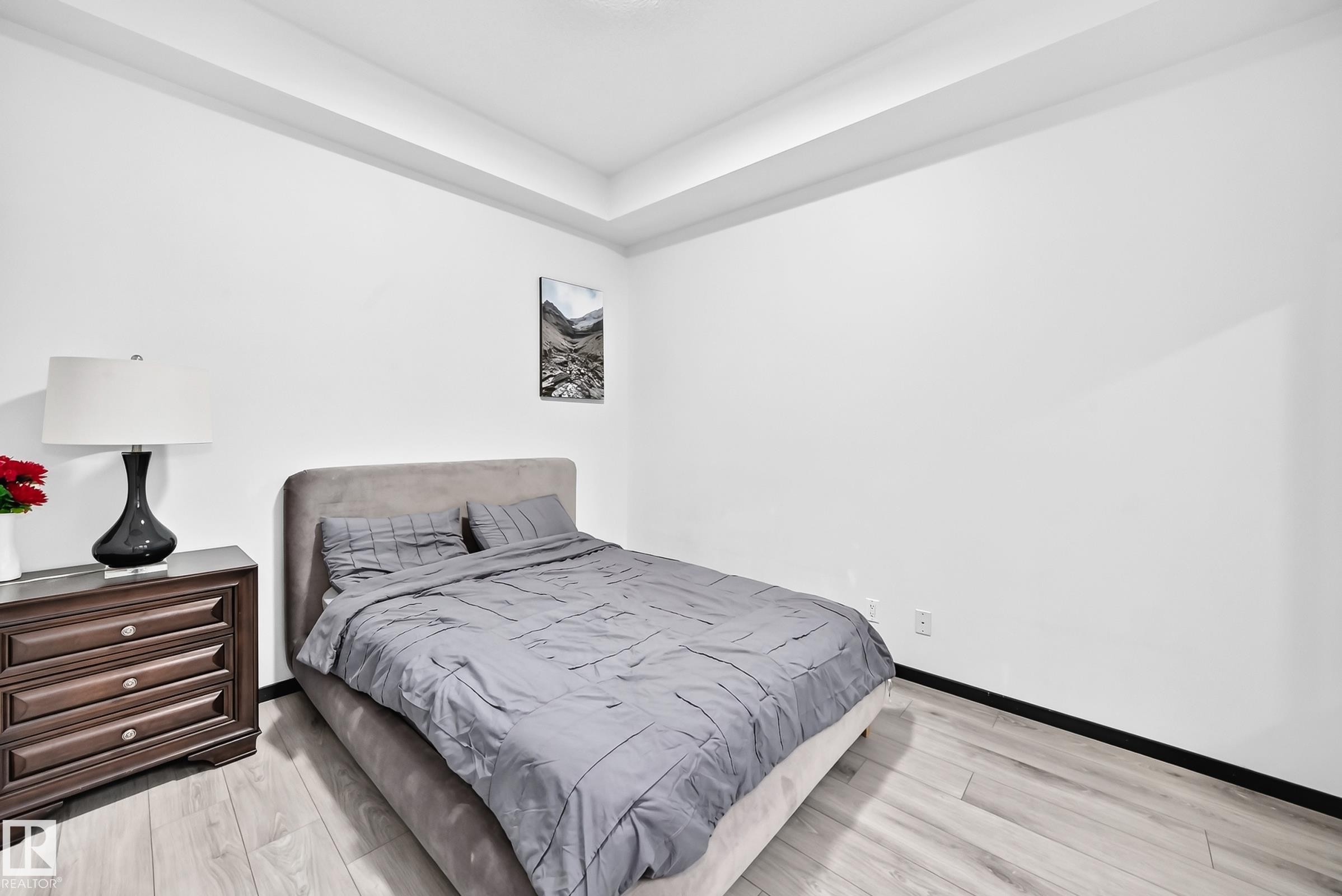 #226 4831 104A St Nw, Edmonton, AB - Indoor Photo Showing Bedroom