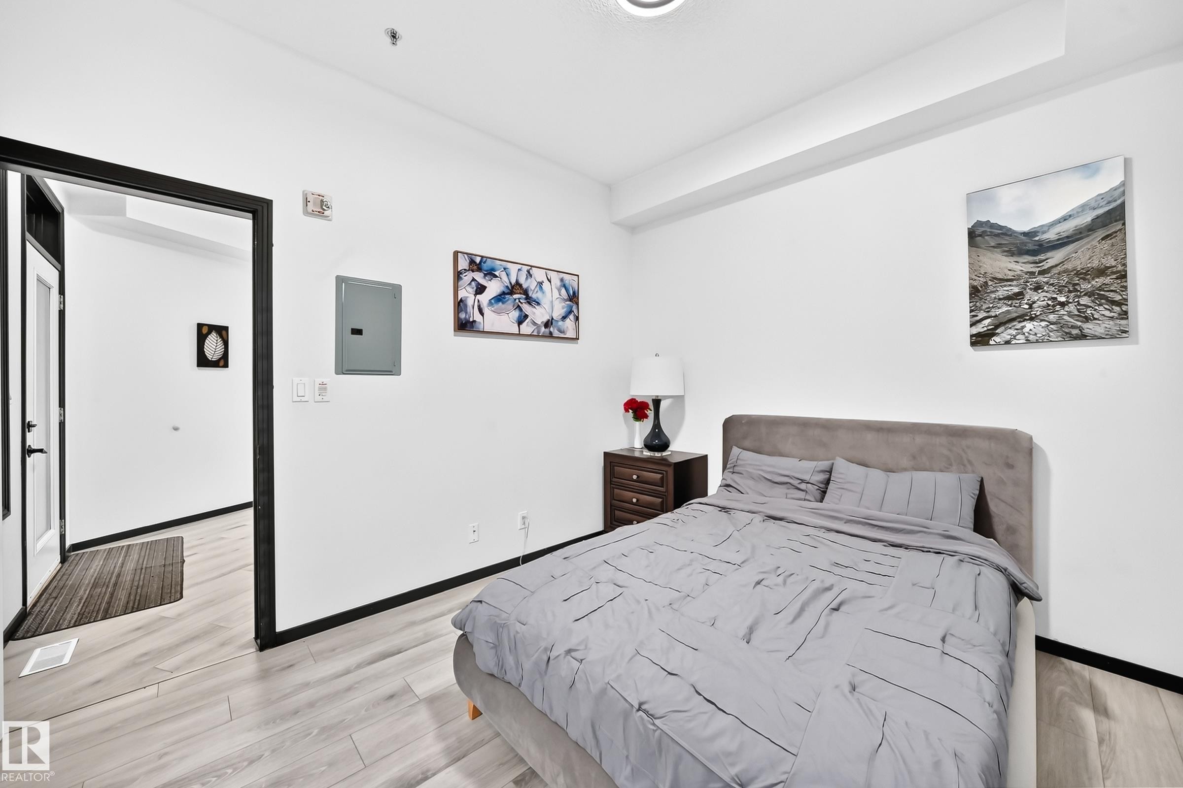 #226 4831 104A St Nw, Edmonton, AB - Indoor Photo Showing Bedroom