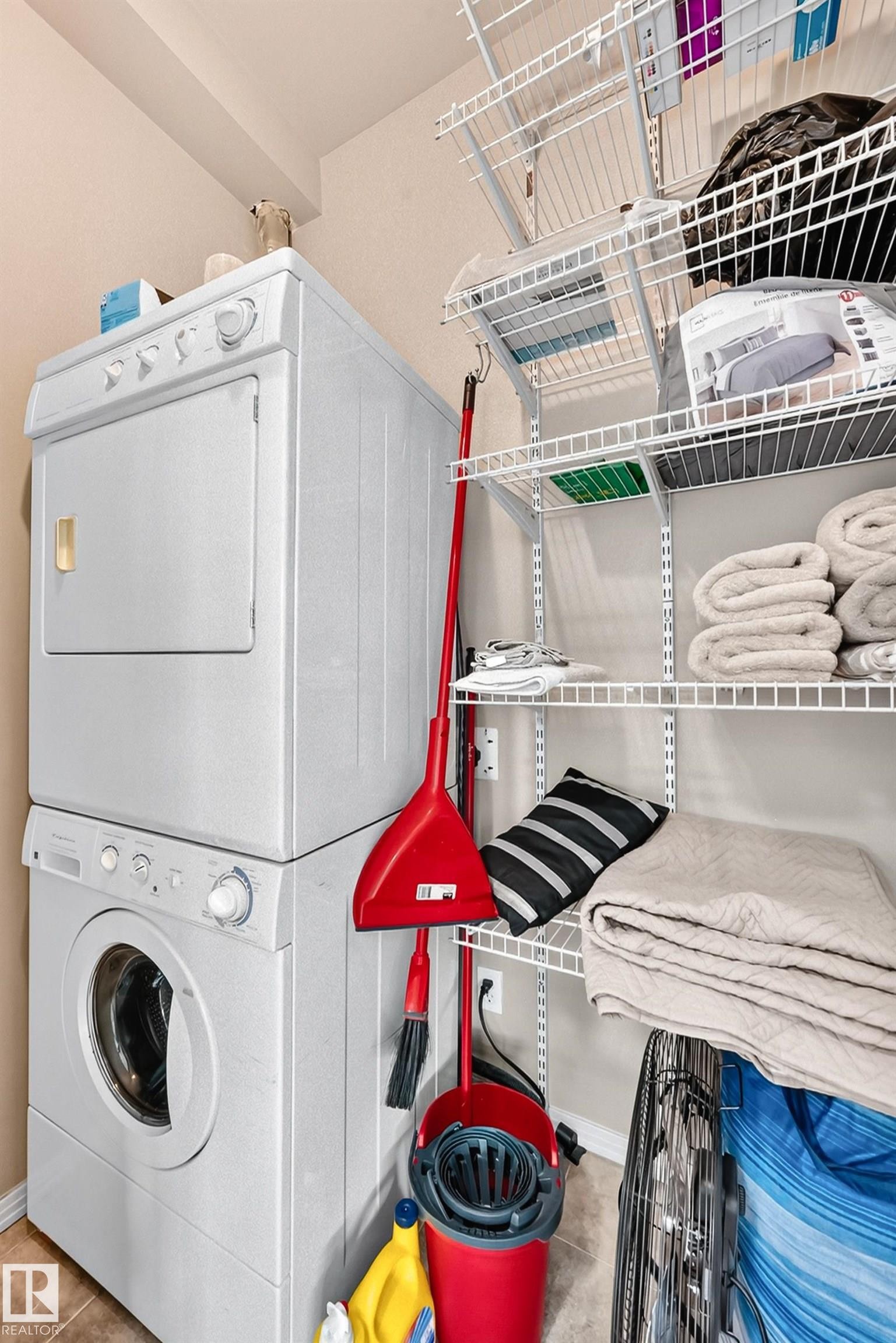 #226 4831 104A St Nw, Edmonton, AB - Indoor Photo Showing Laundry Room