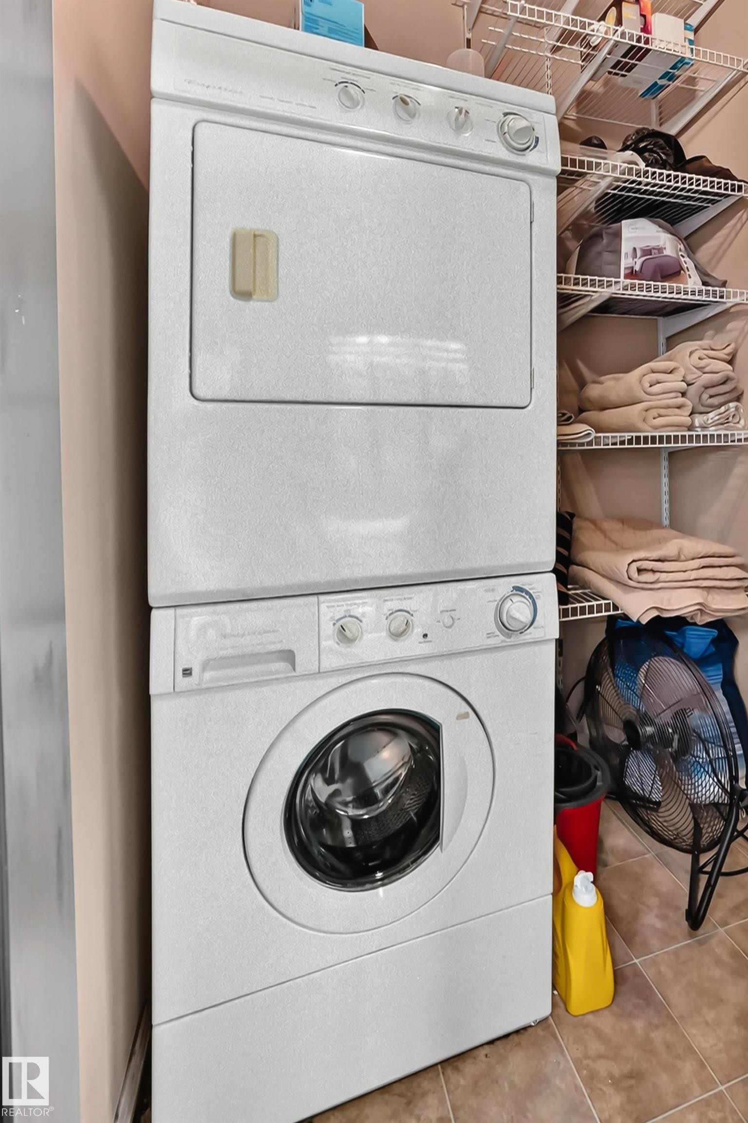#226 4831 104A St Nw, Edmonton, AB - Indoor Photo Showing Laundry Room