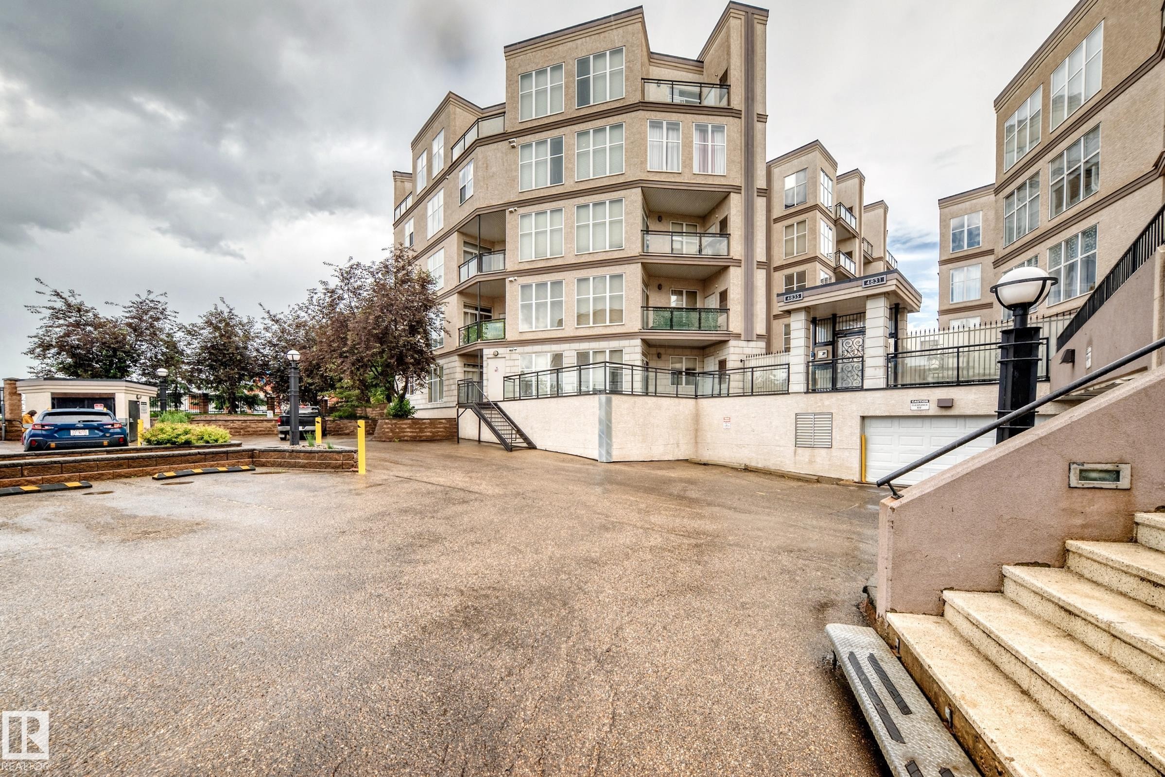 #226 4831 104A St Nw, Edmonton, AB - Outdoor