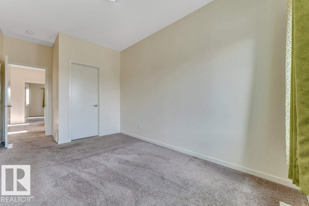 1224 25 Avenue, Edmonton, AB - Indoor Photo Showing Other Room