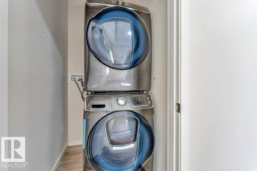 1224 25 Avenue, Edmonton, AB - Indoor Photo Showing Laundry Room