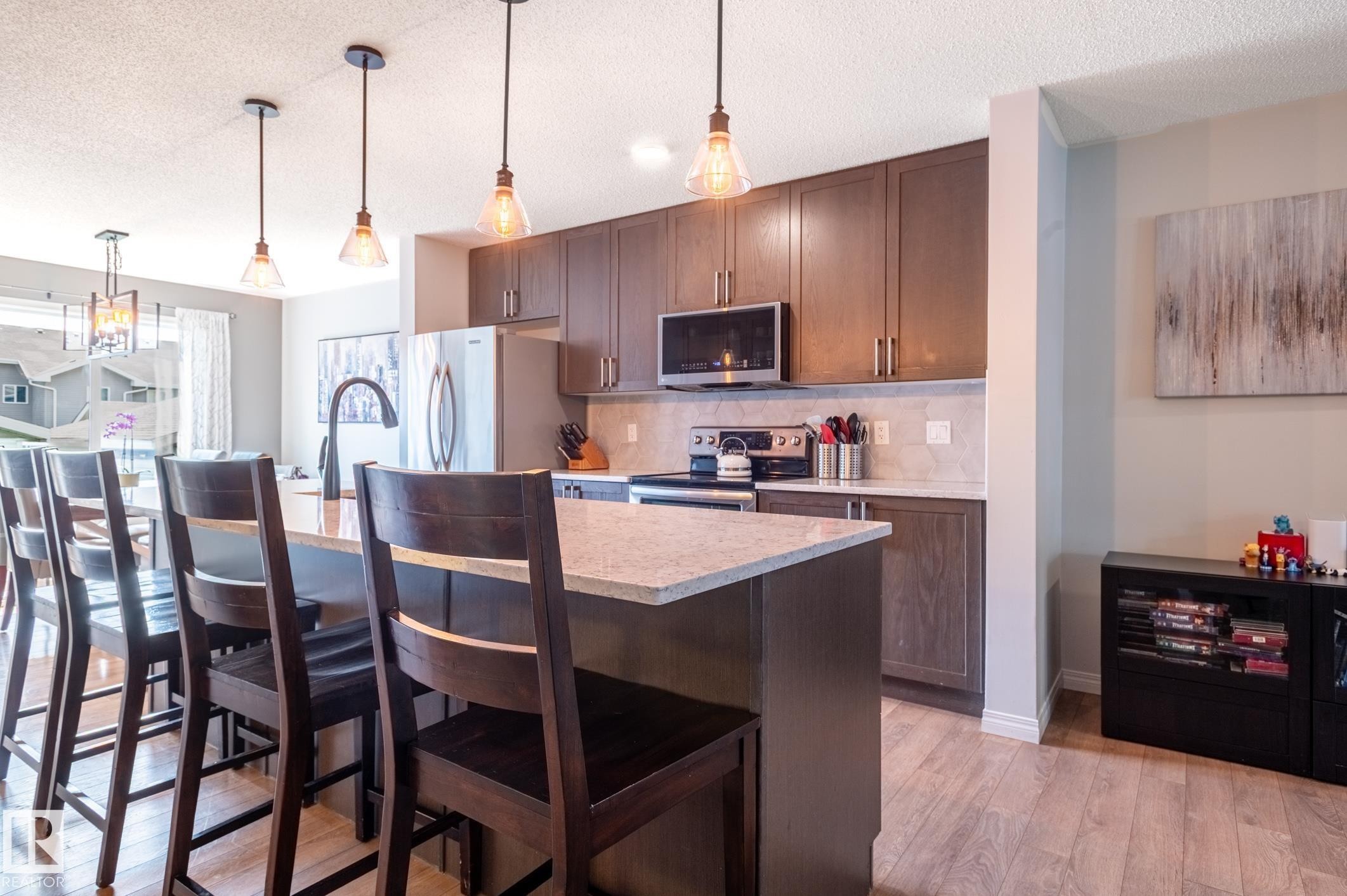 8531 Ellis Link, Edmonton, AB