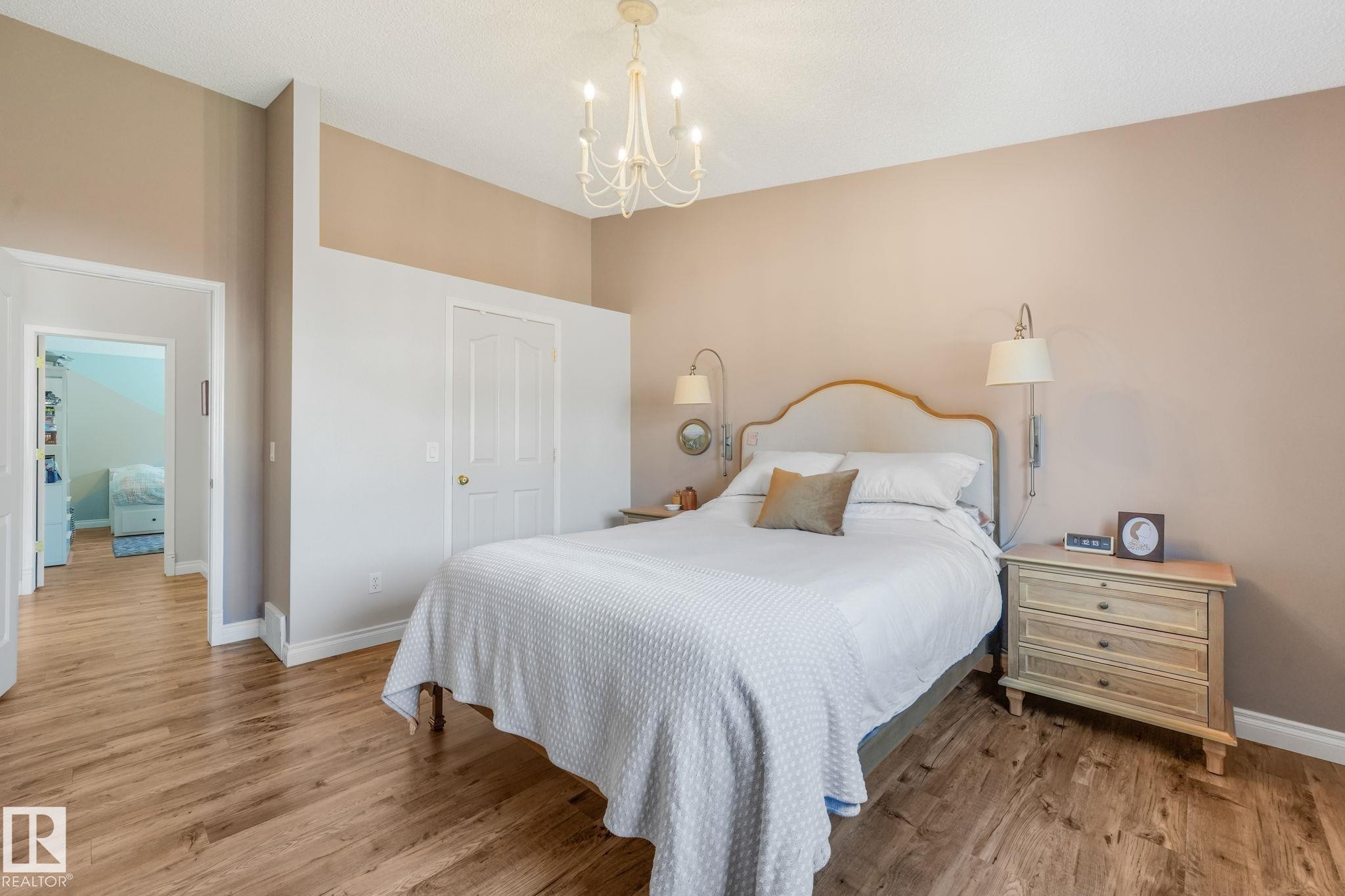 22 Landsdowne Drive, Spruce Grove, AB - Indoor Photo Showing Bedroom