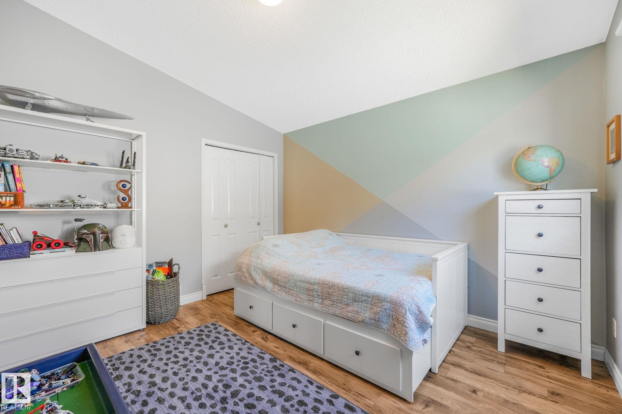 22 Landsdowne Drive, Spruce Grove, AB - Indoor Photo Showing Bedroom
