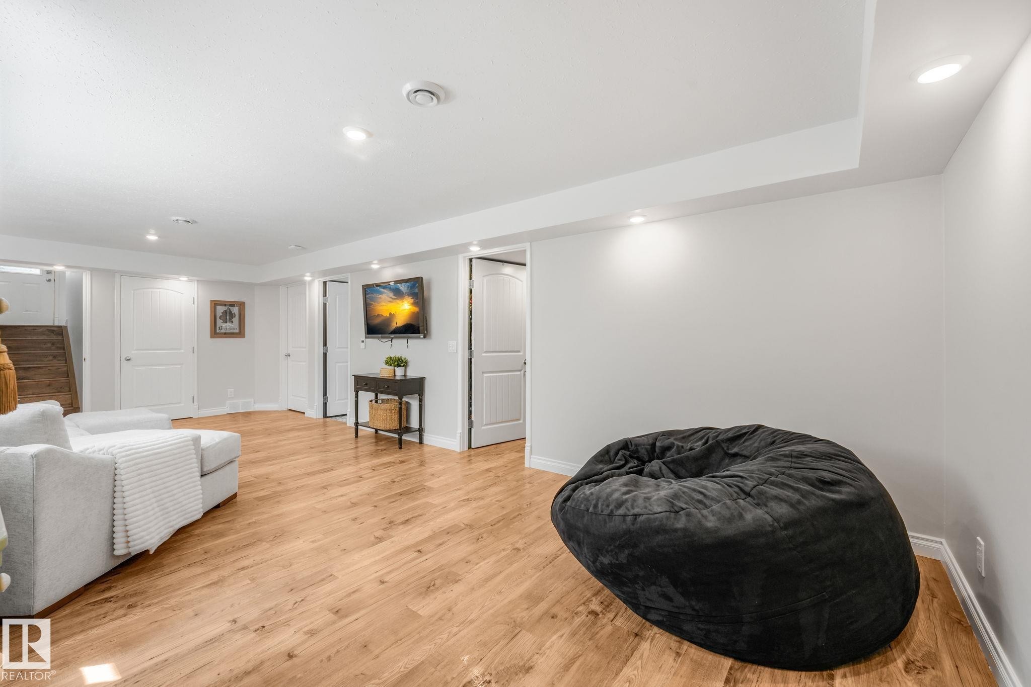 22 Landsdowne Drive, Spruce Grove, AB - Indoor