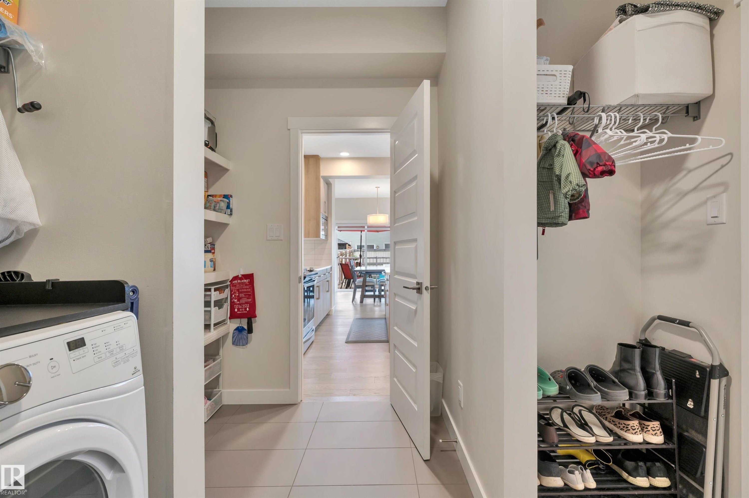 20709 99A Avenue, Edmonton, AB - Indoor Photo Showing Laundry Room