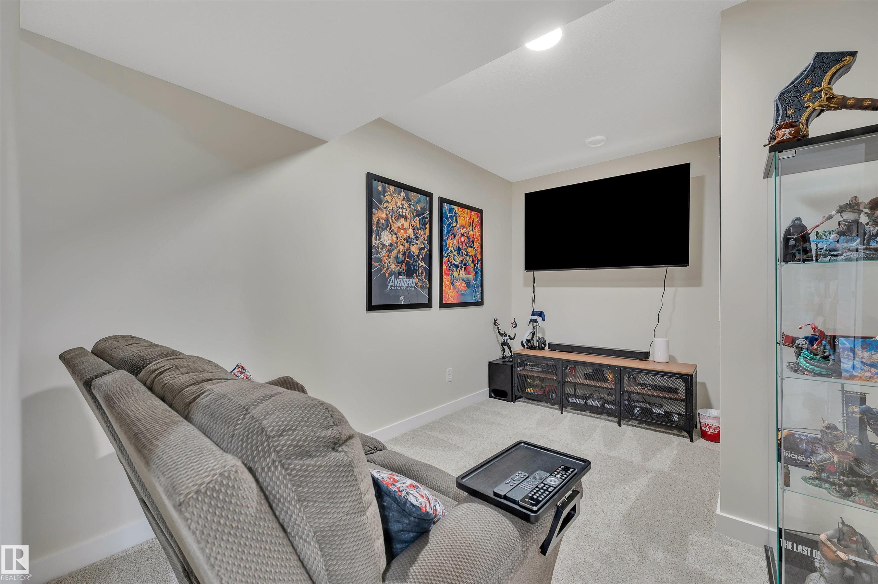 20709 99A Avenue, Edmonton, AB - Indoor