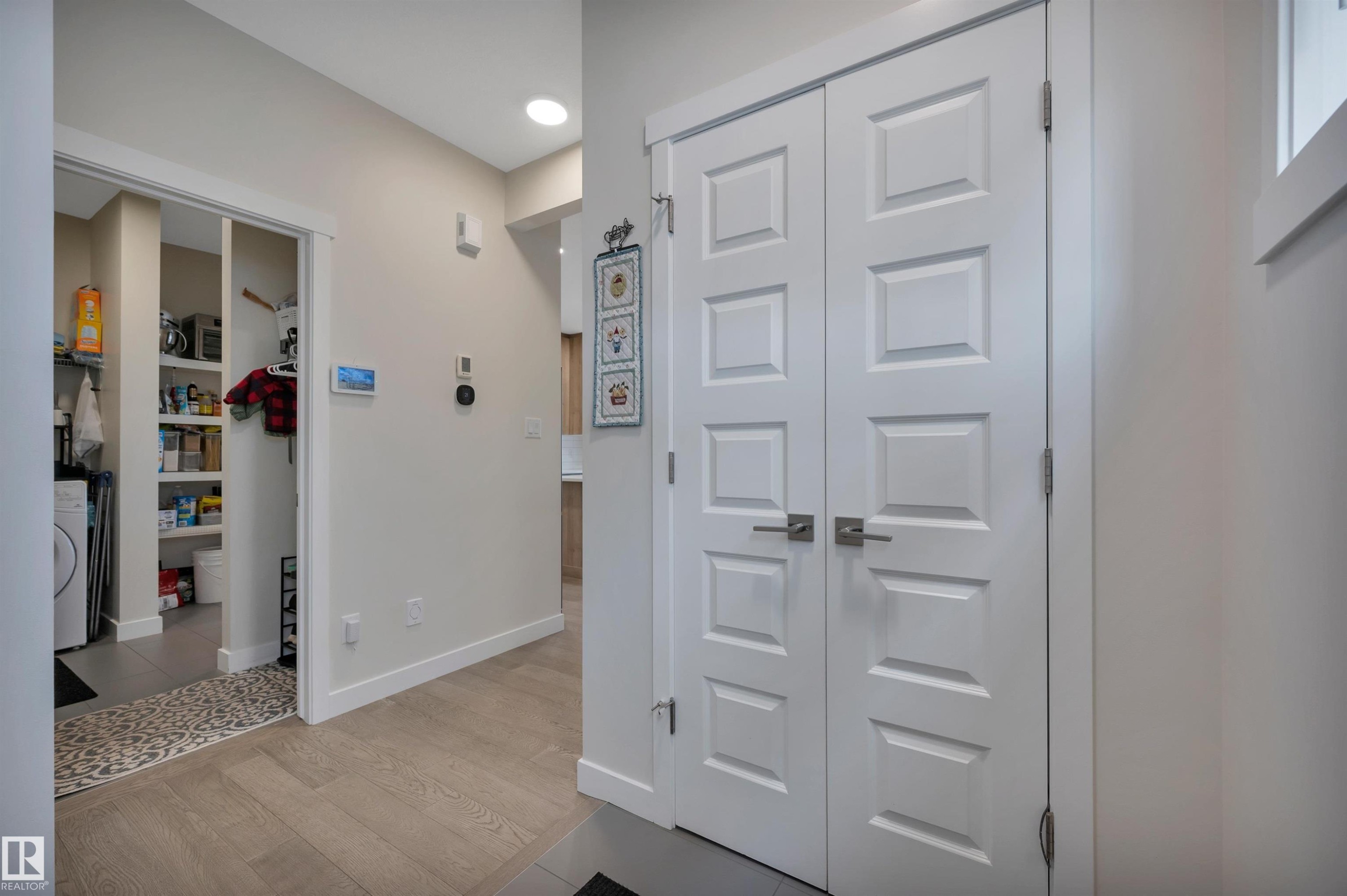 20709 99A Avenue, Edmonton, AB - Indoor Photo Showing Other Room