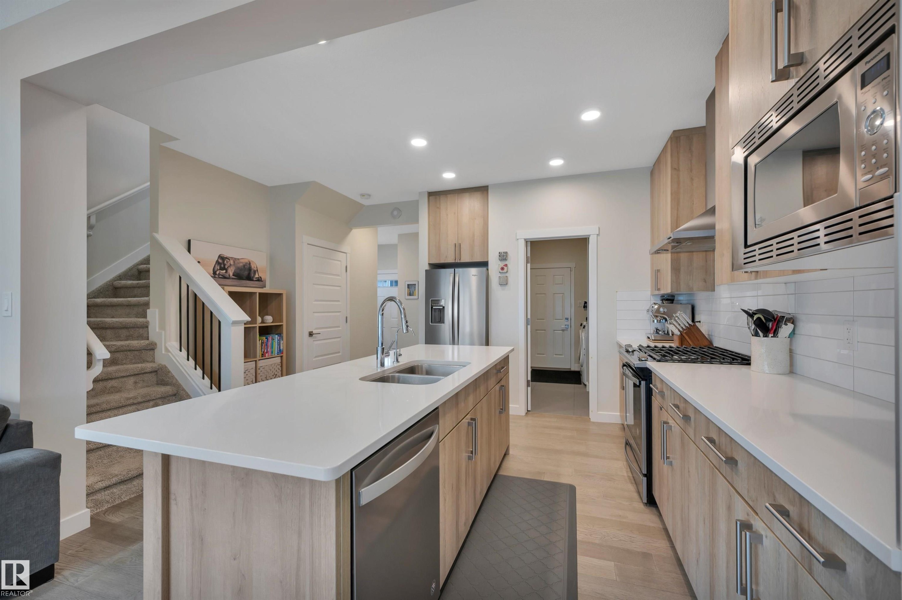 20709 99A Avenue, Edmonton, AB - Indoor Photo Showing Kitchen With Double Sink