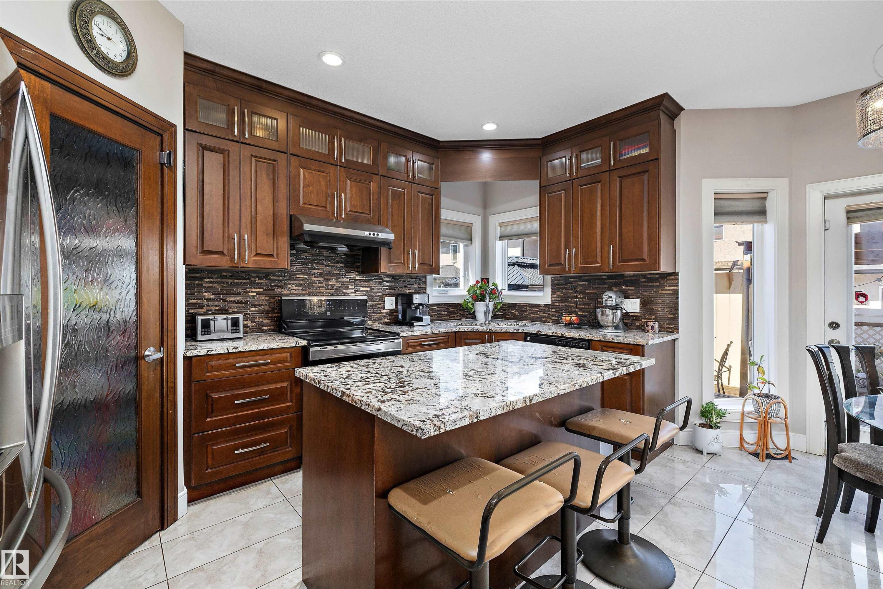 16742 61 Street, Edmonton, AB