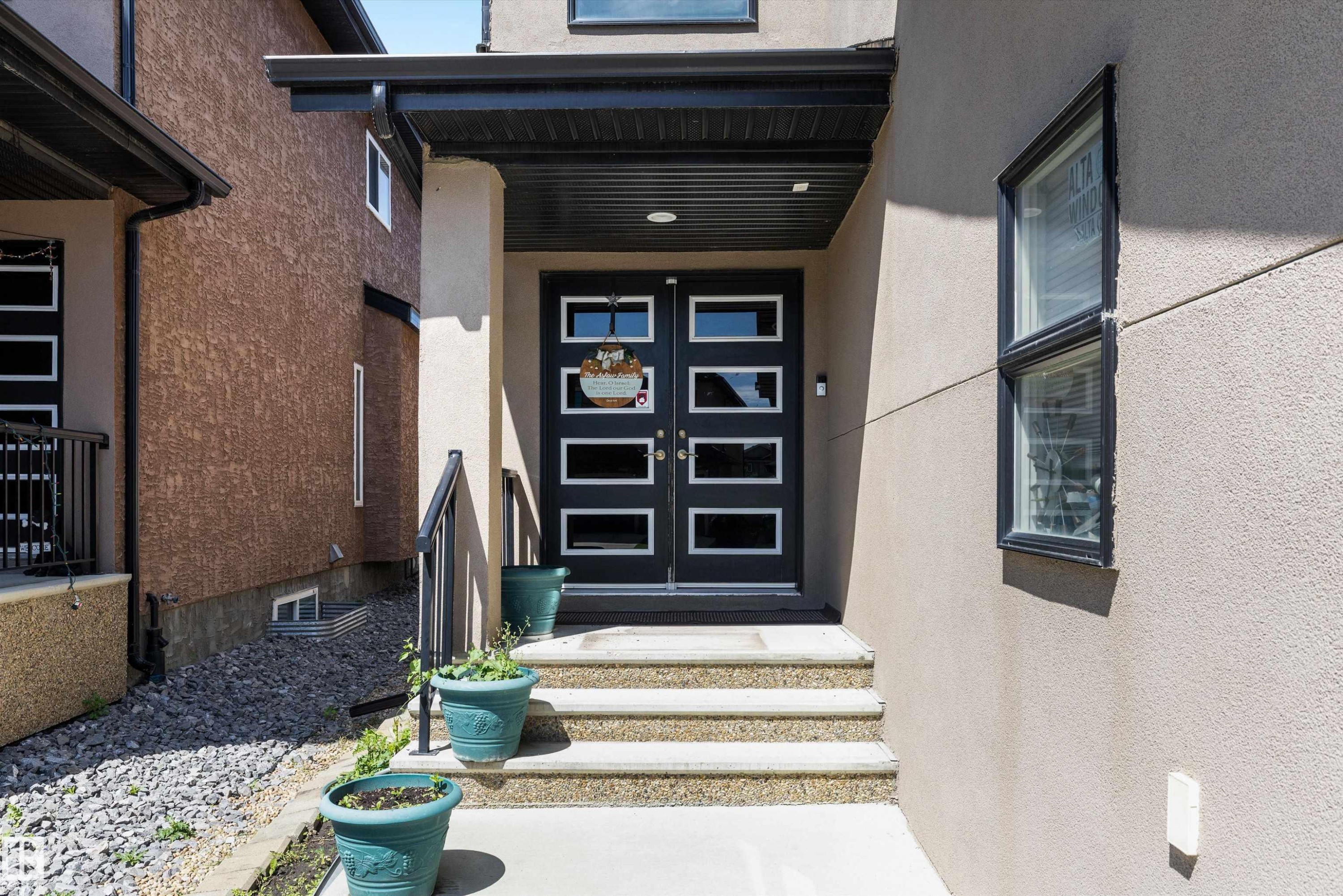 16742 61 Street, Edmonton, AB