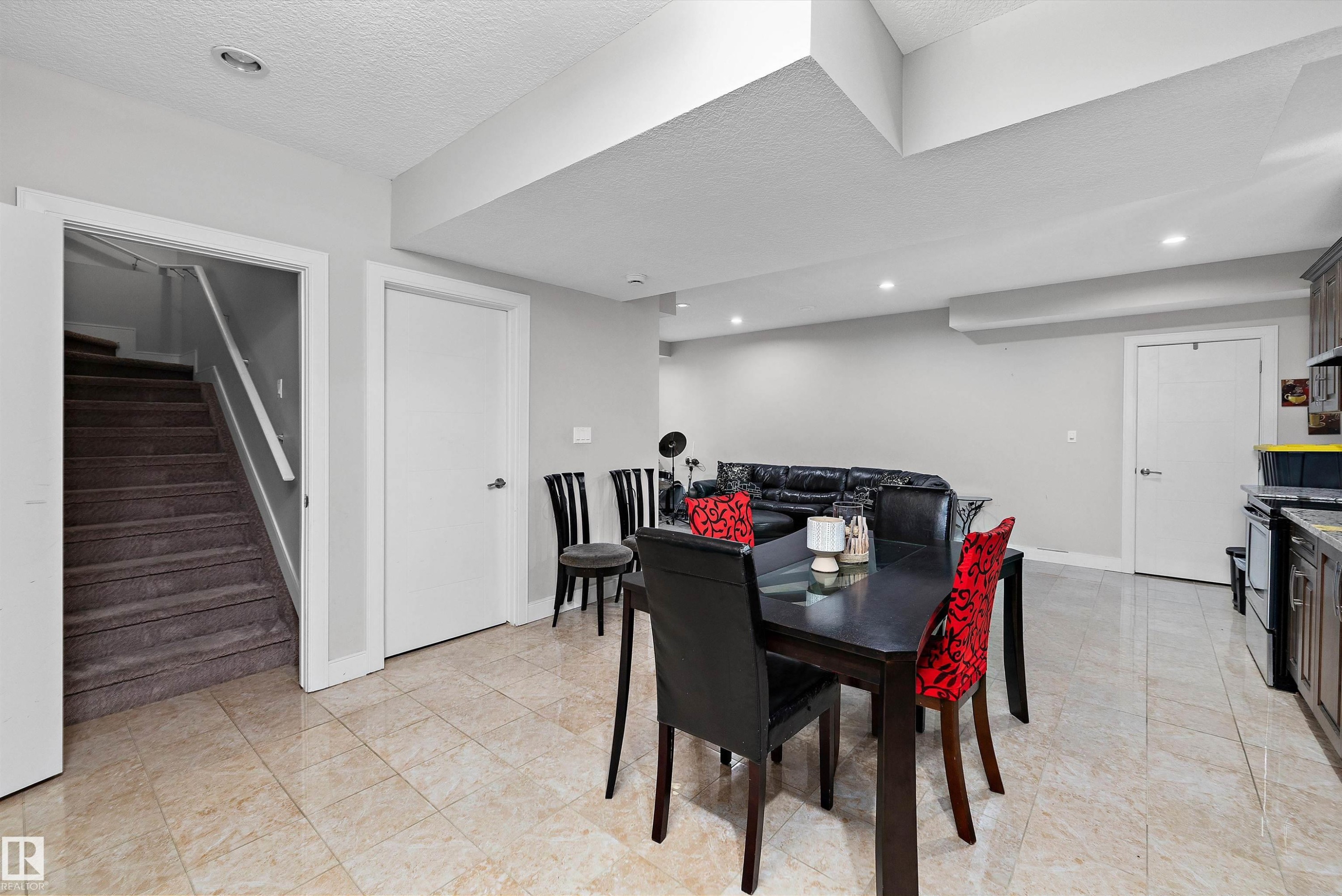 16742 61 Street, Edmonton, AB