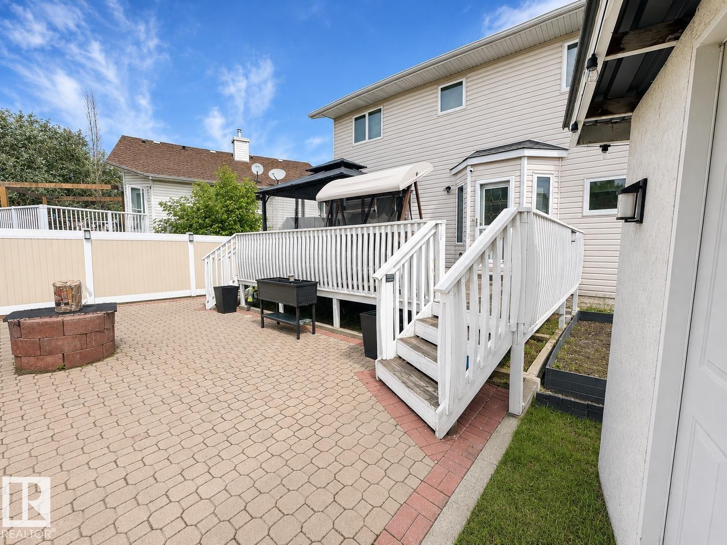 330 Huffman Crescent Nw, Edmonton, AB - Outdoor With Deck Patio Veranda With Exterior