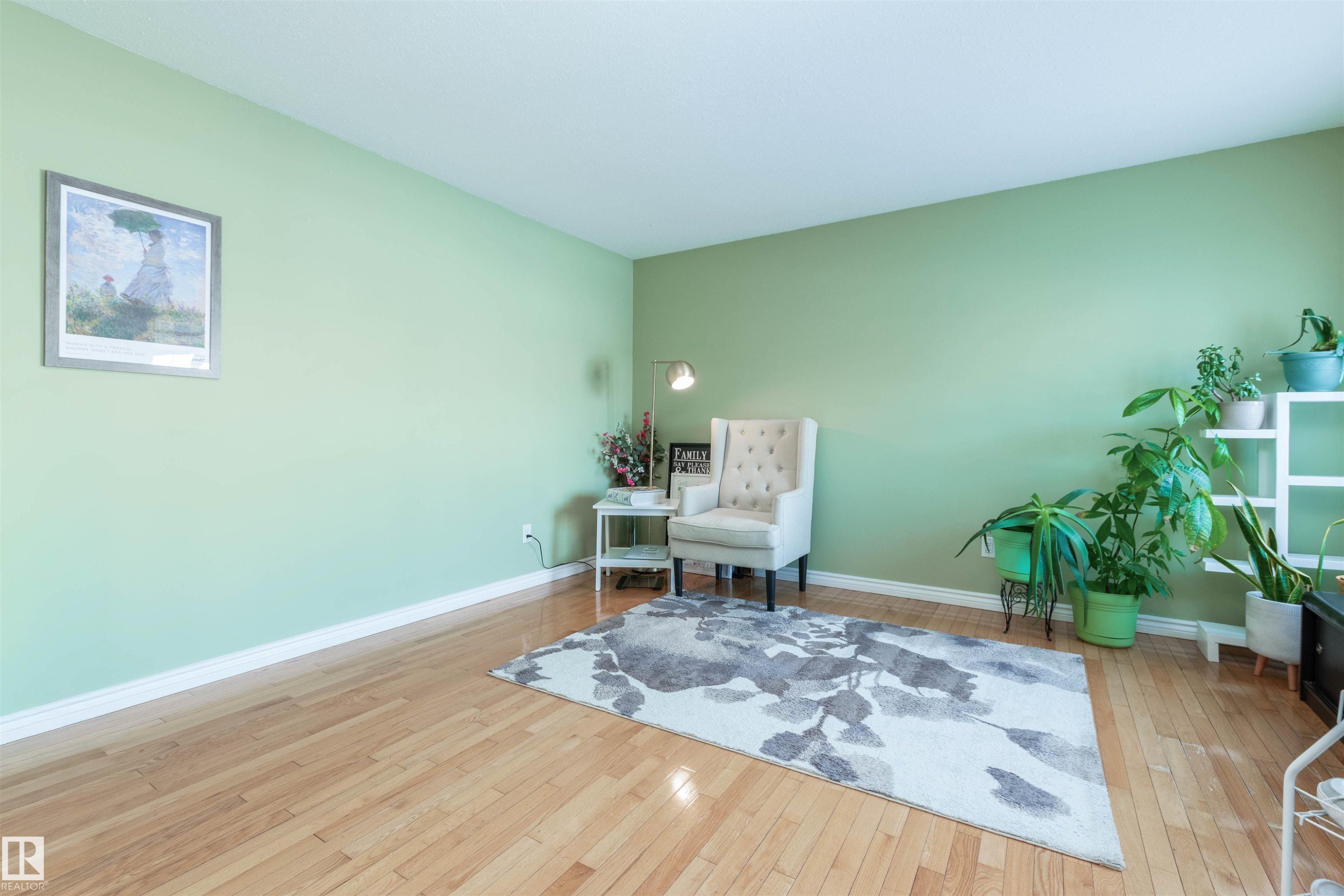 330 Huffman Crescent Nw, Edmonton, AB - Indoor