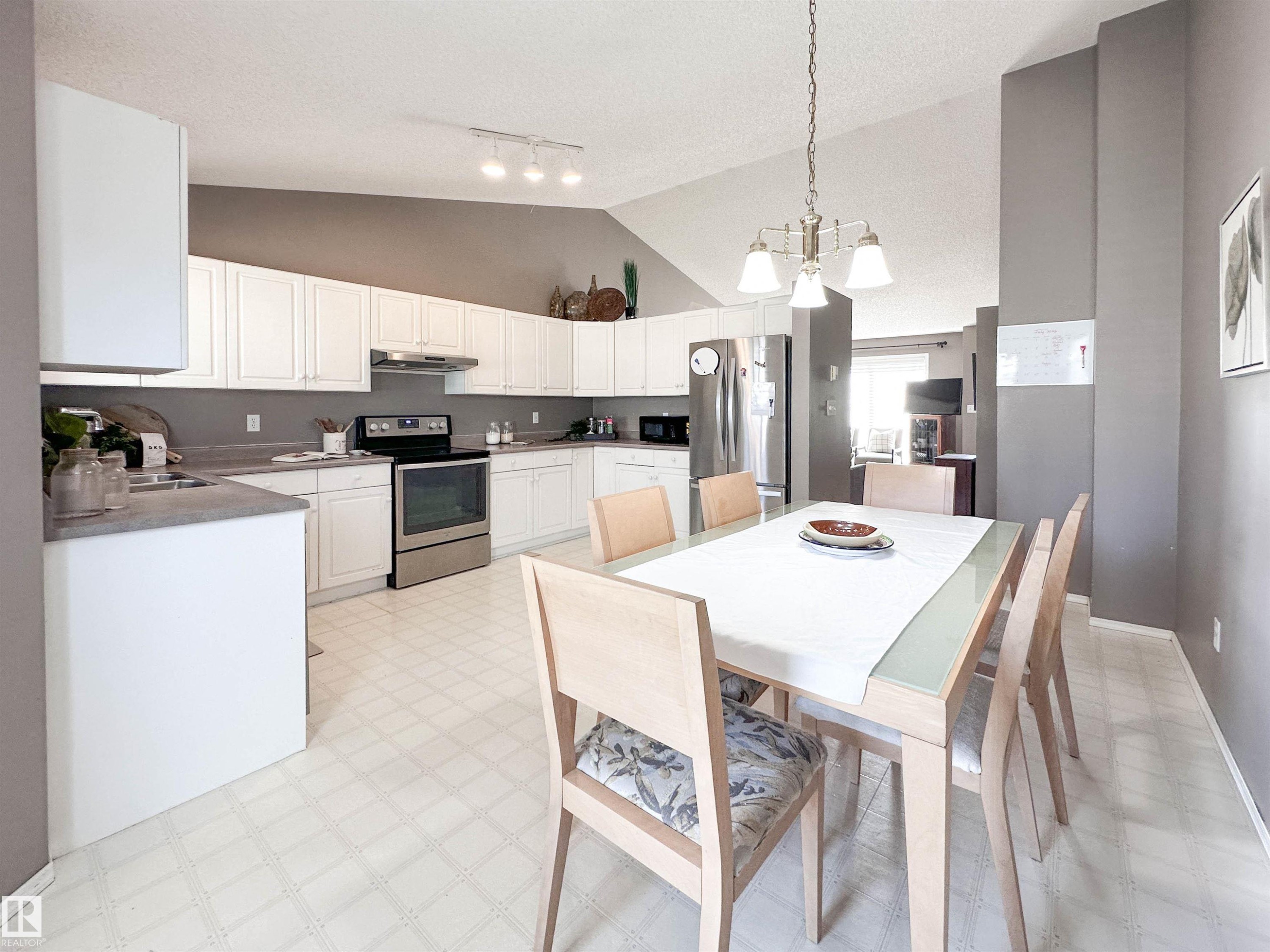 2116 152 Avenue, Edmonton, AB