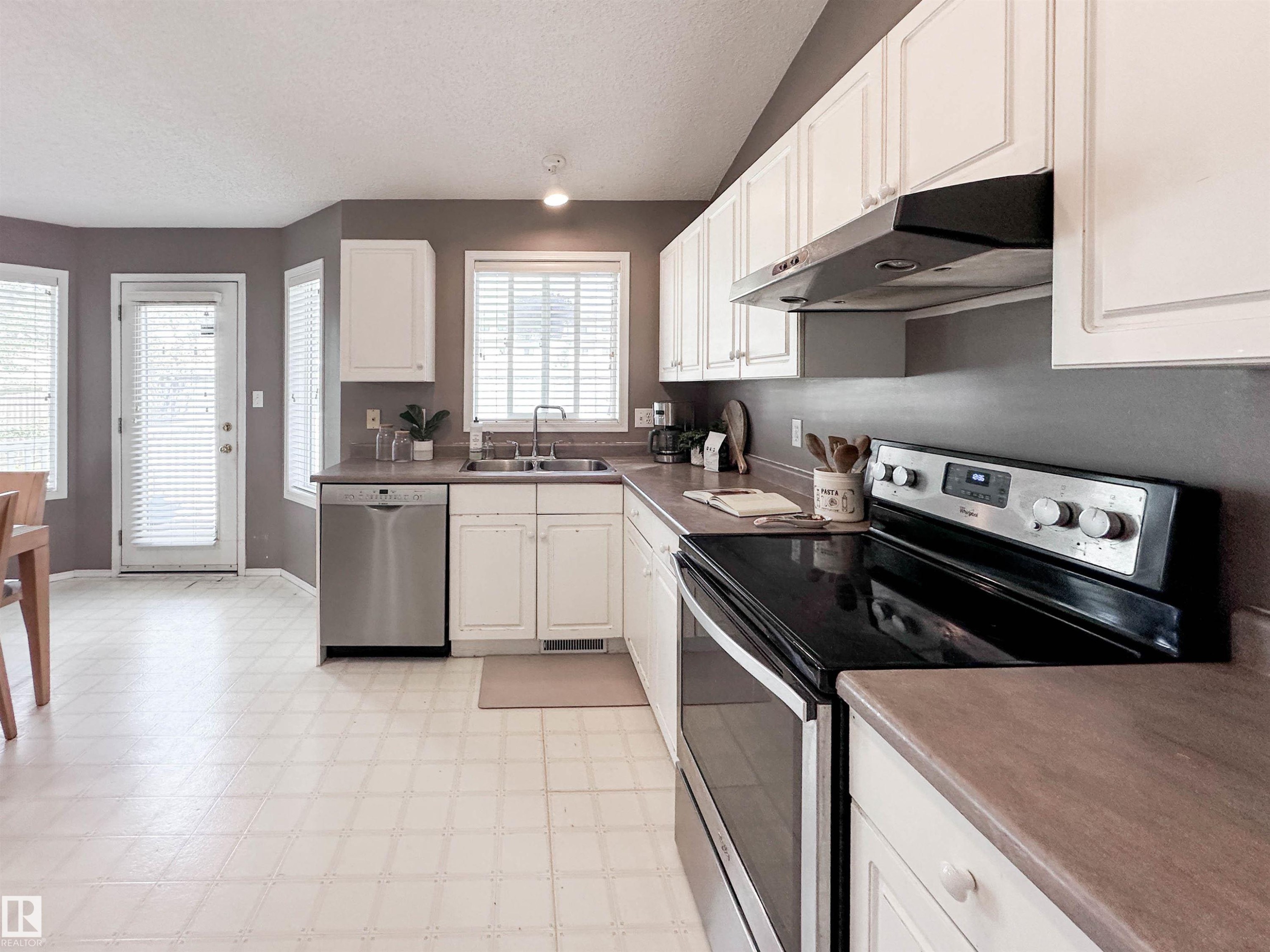 2116 152 Avenue, Edmonton, AB