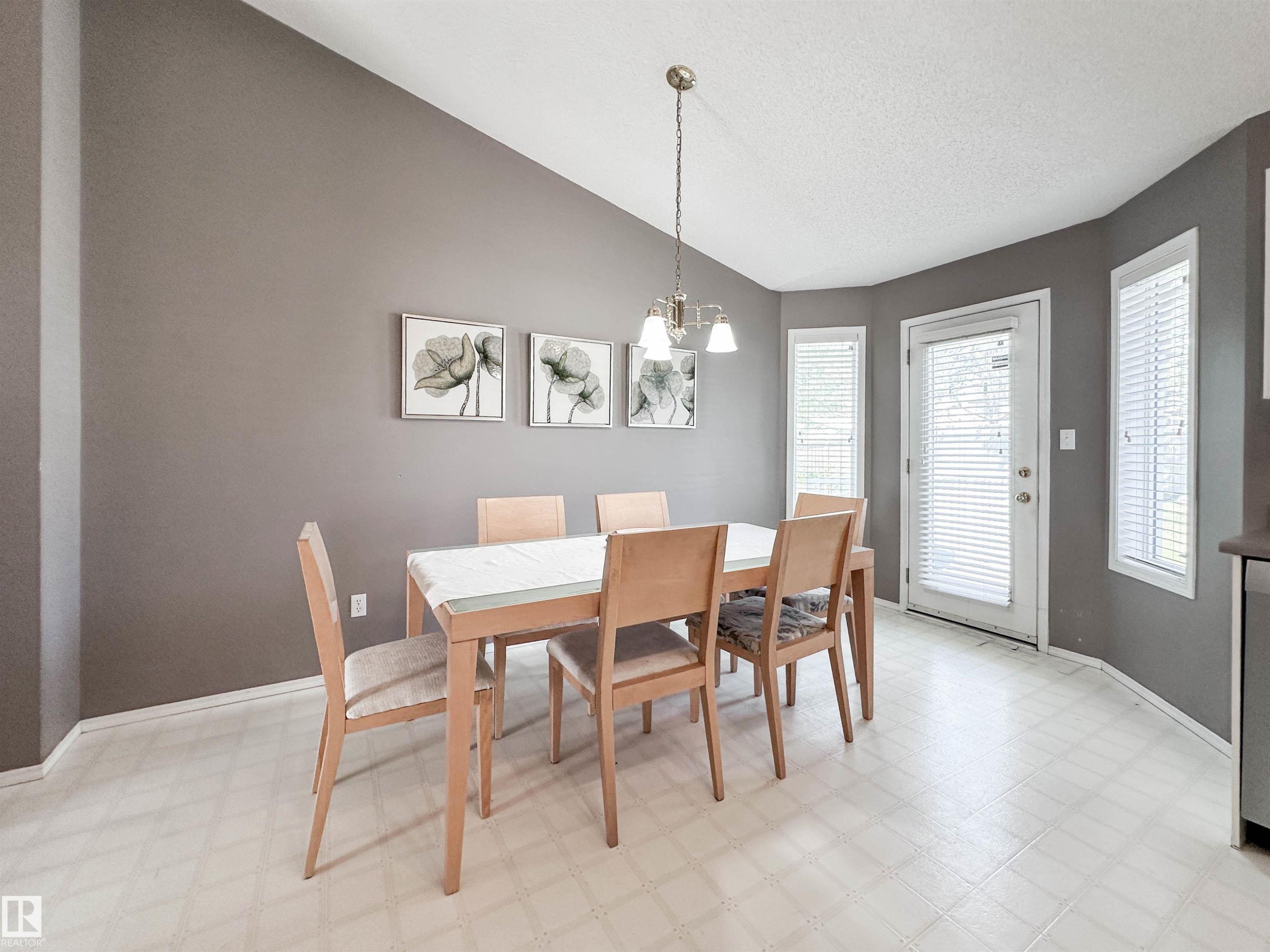 2116 152 Avenue, Edmonton, AB