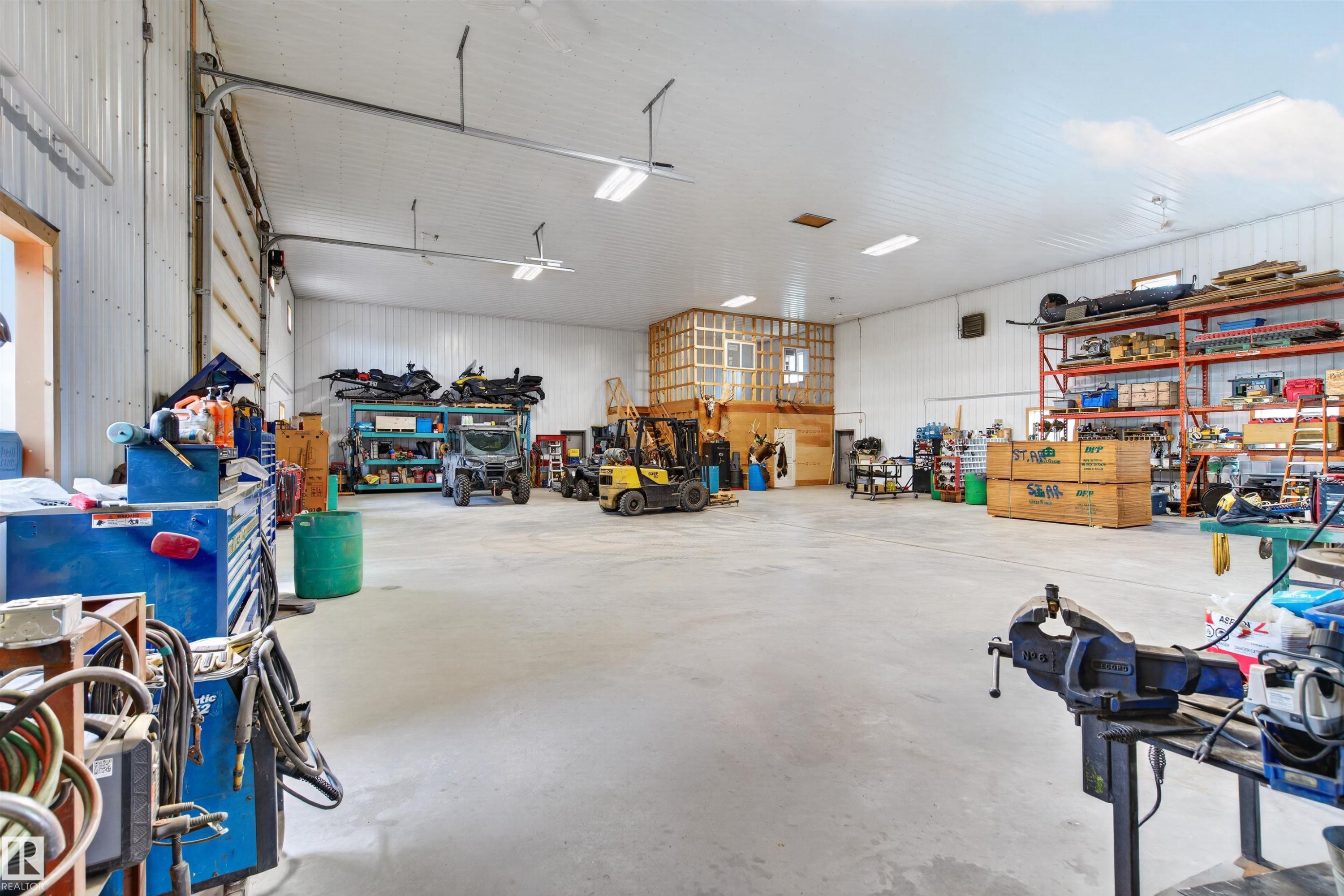 62103 Rge Rd 461, Rural Bonnyville M.D., AB - Indoor Photo Showing Garage