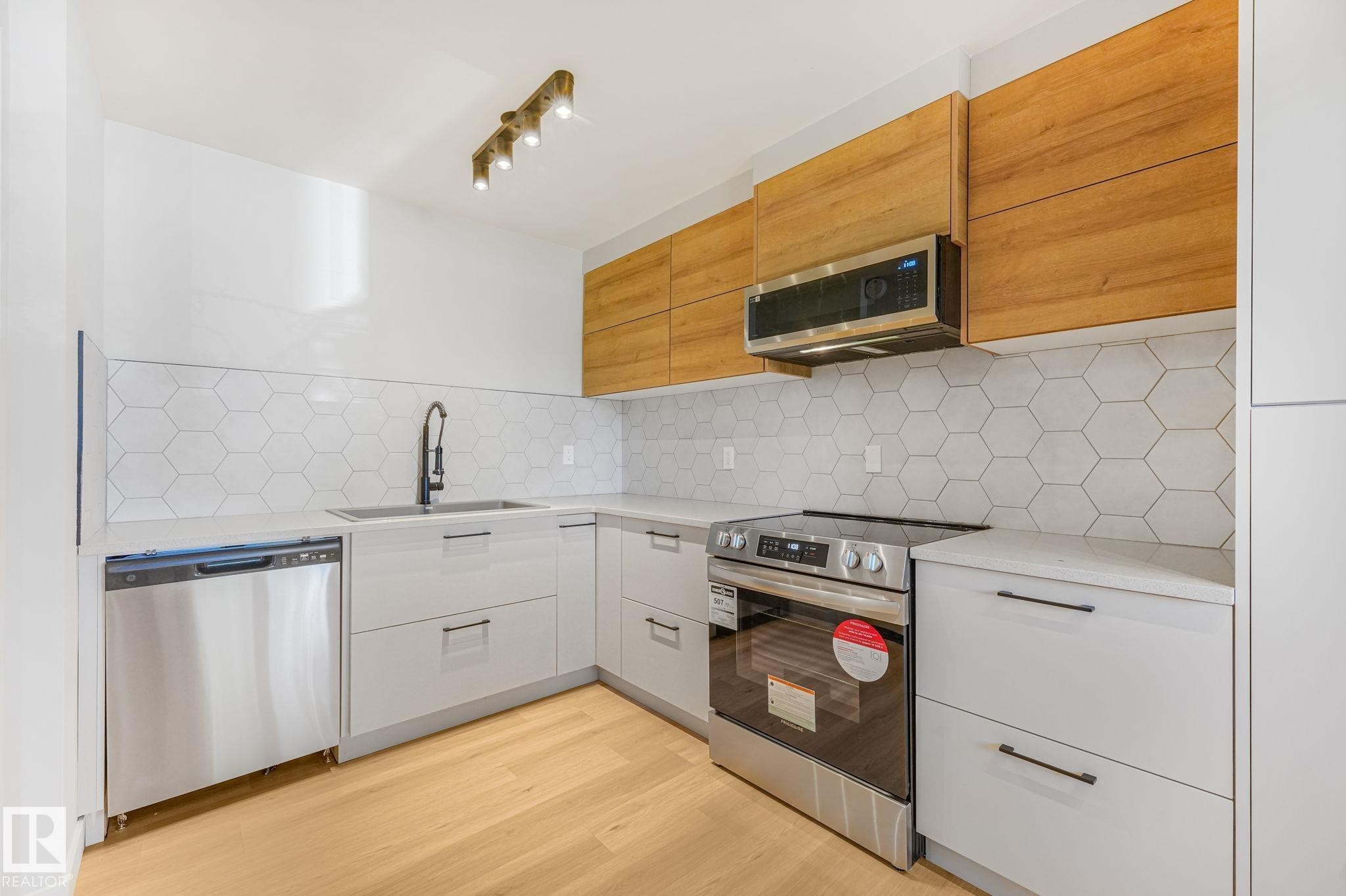10617 34 Street, Edmonton, AB