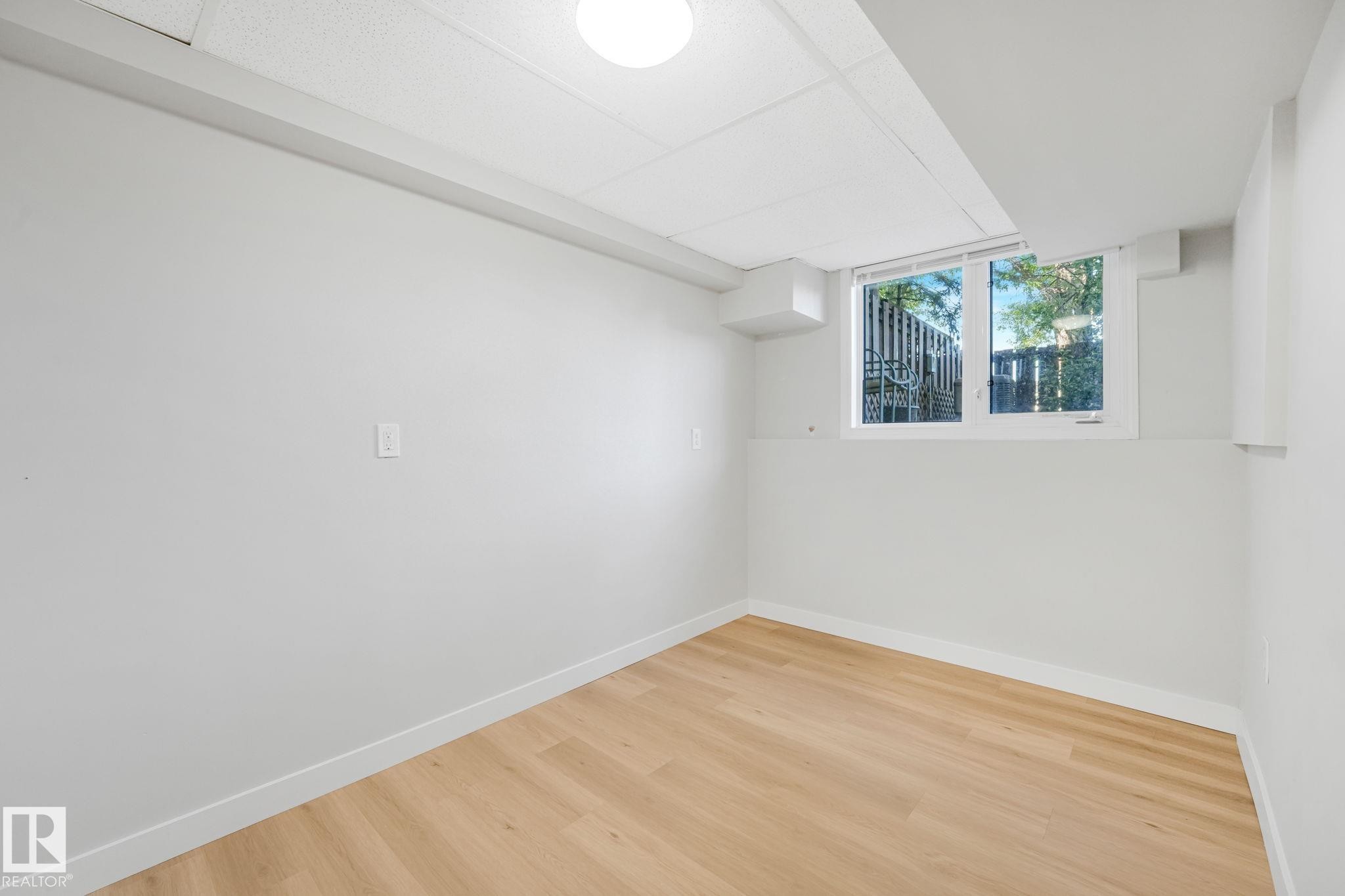 10617 34 Street, Edmonton, AB