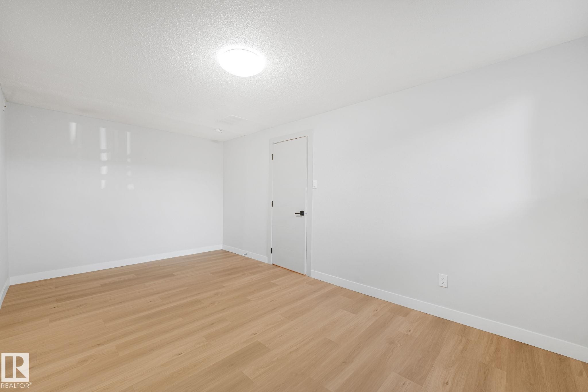 10617 34 Street, Edmonton, AB