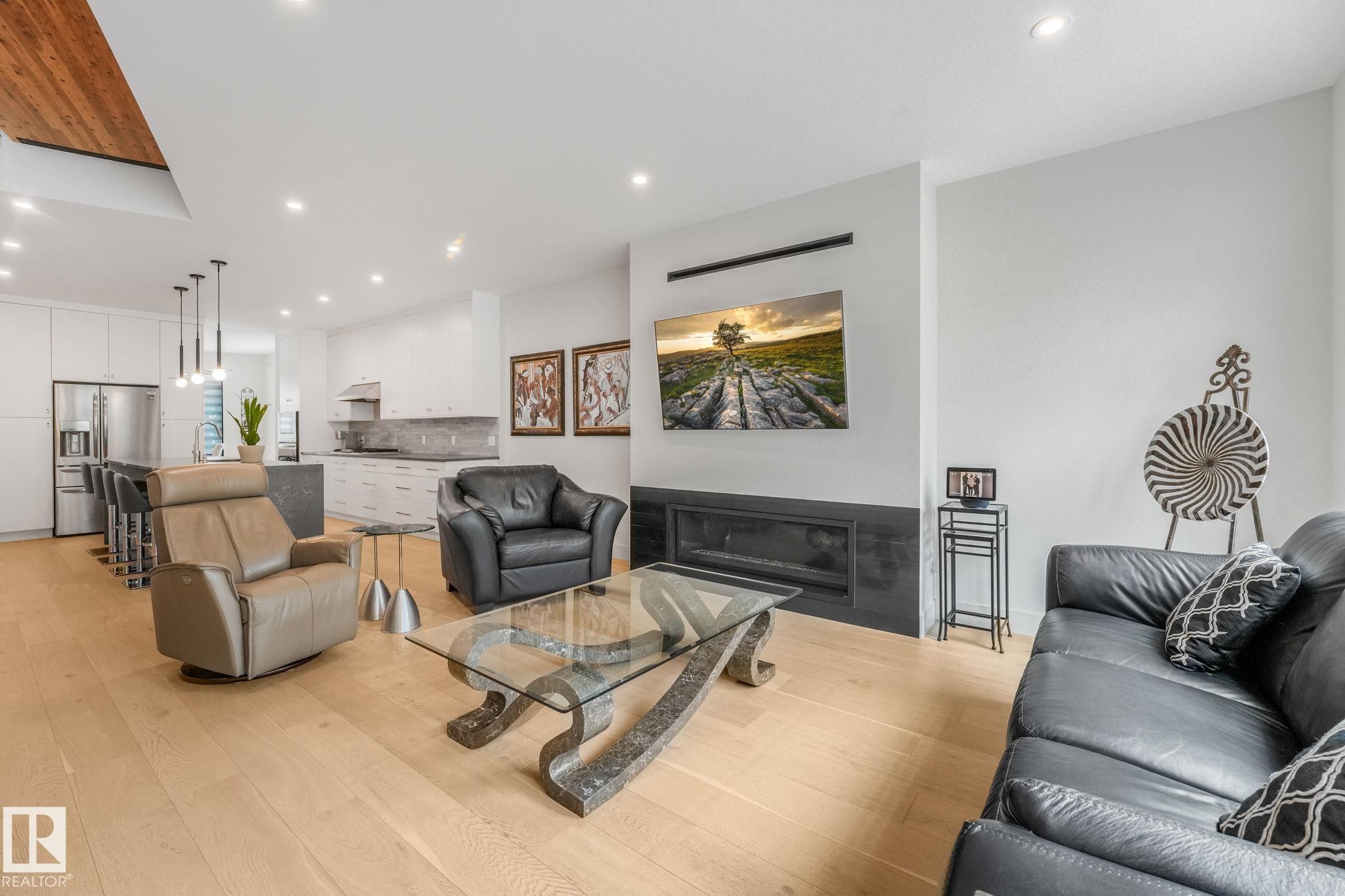 11247 71 Avenue, Edmonton, AB