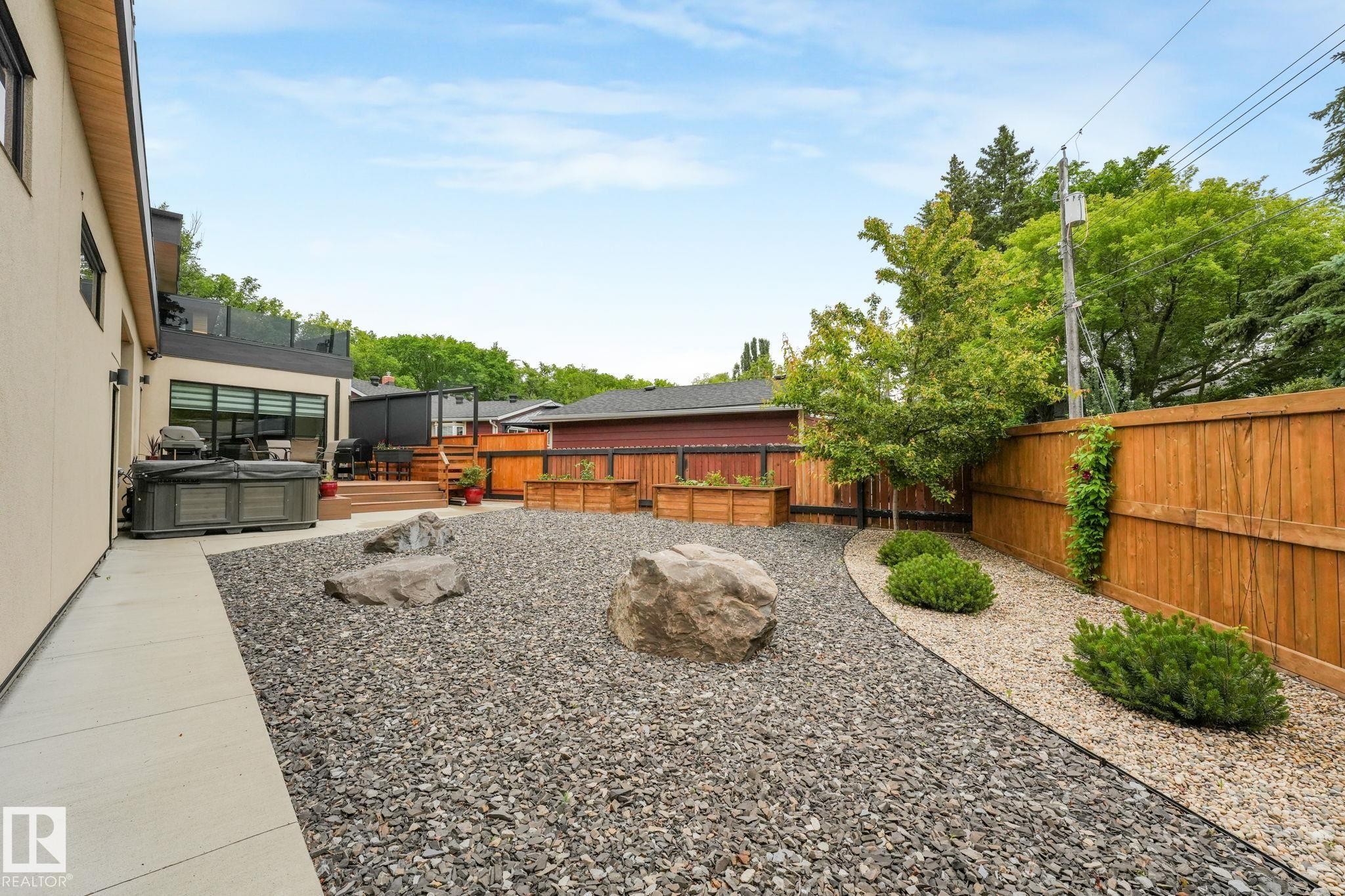 11247 71 Avenue, Edmonton, AB