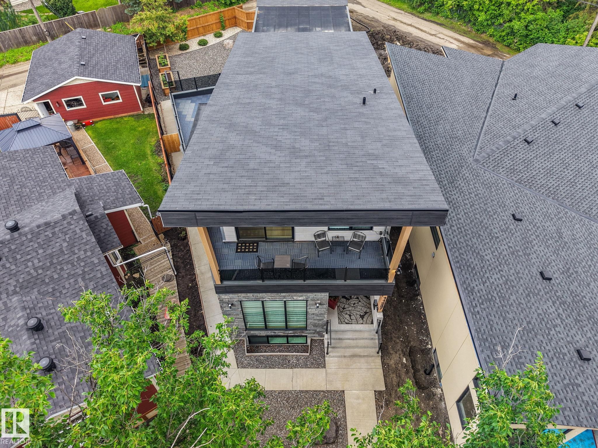 11247 71 Avenue, Edmonton, AB