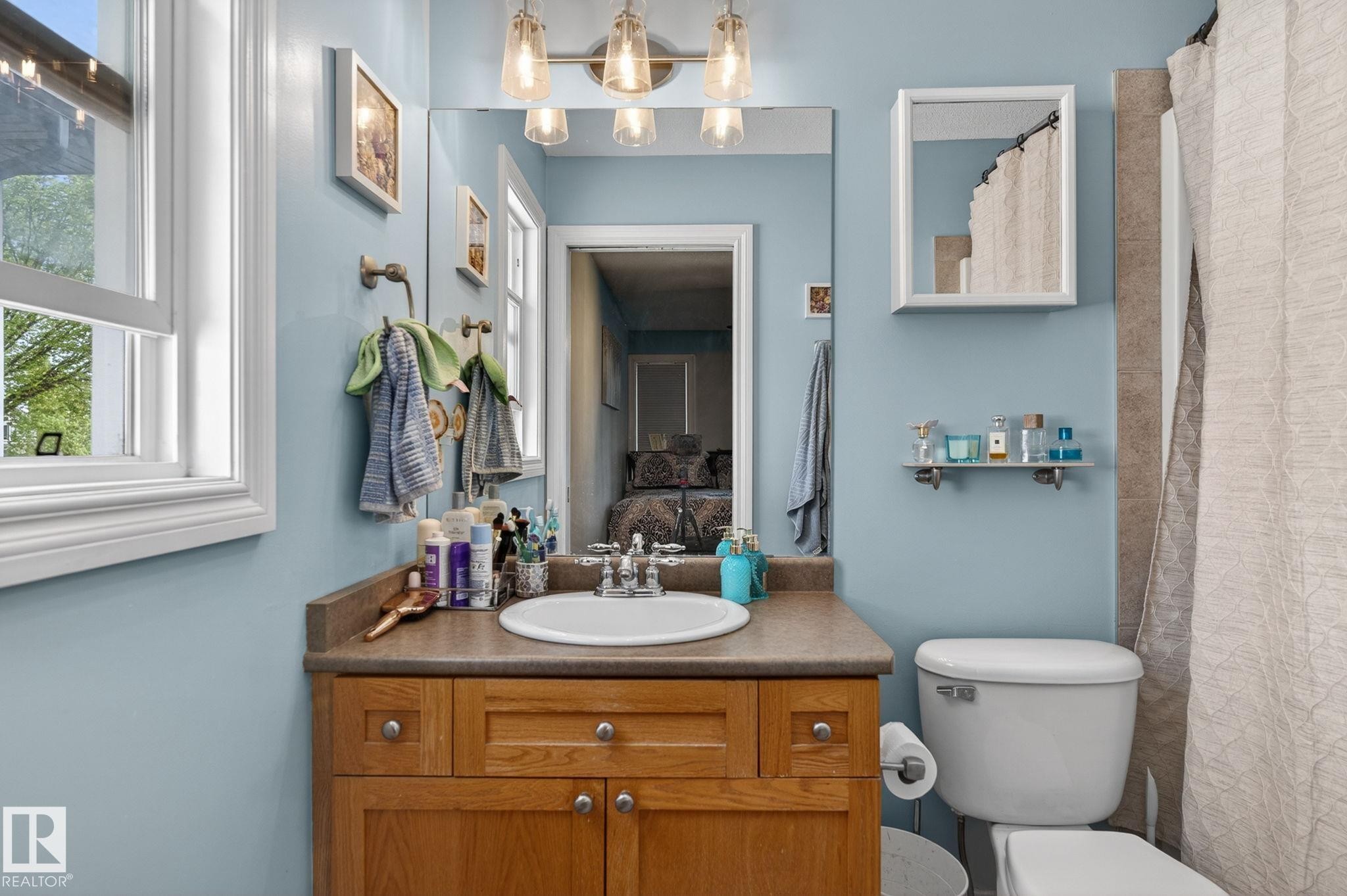 1844 Towne Centre Boulevard, Edmonton, AB - Indoor Photo Showing Bathroom