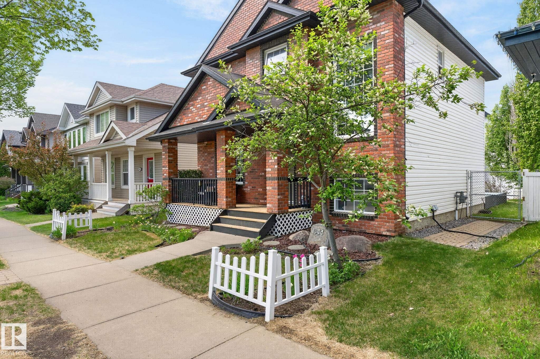 1844 Towne Centre Boulevard, Edmonton, AB - Outdoor