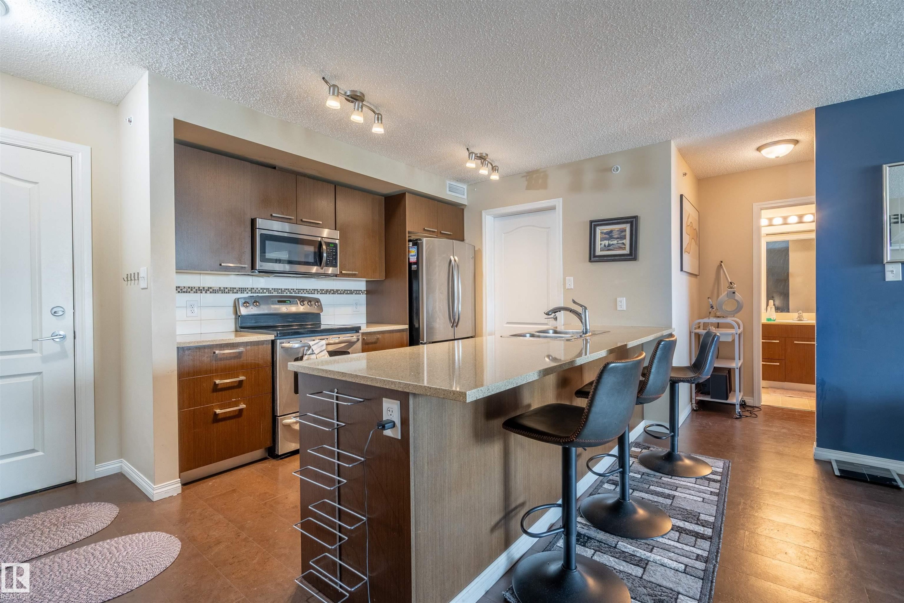 #2401 7343 South Terwillegar Dr Nw, Edmonton, AB - Indoor Photo Showing Kitchen With Stainless Steel Kitchen With Upgraded Kitchen