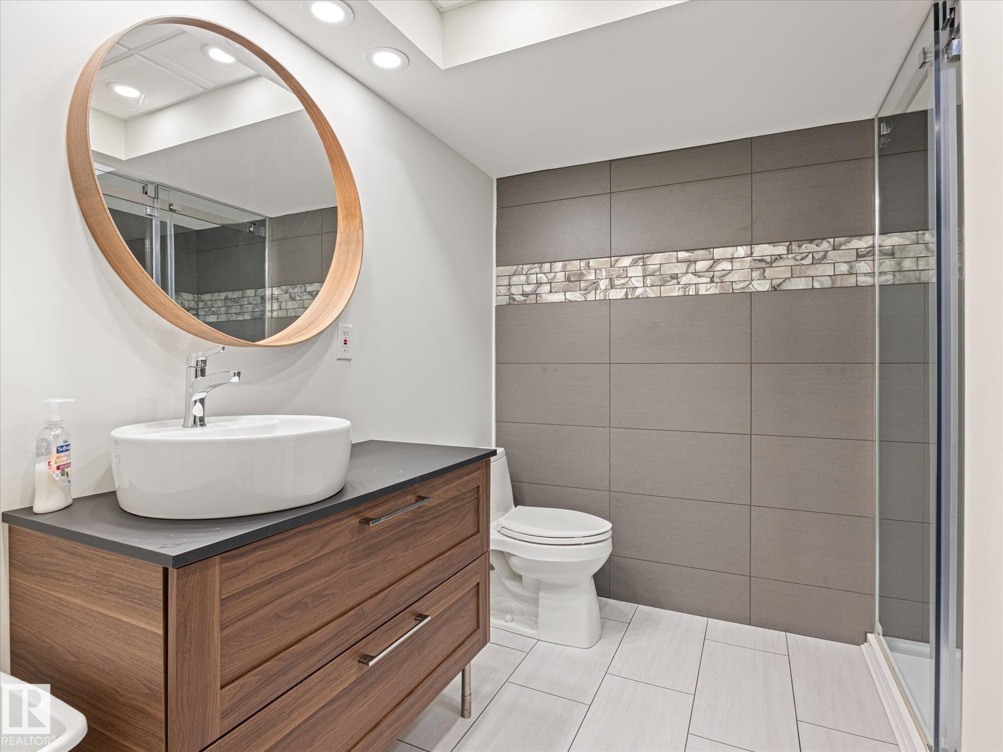 10705 180 Avenue, Edmonton, AB