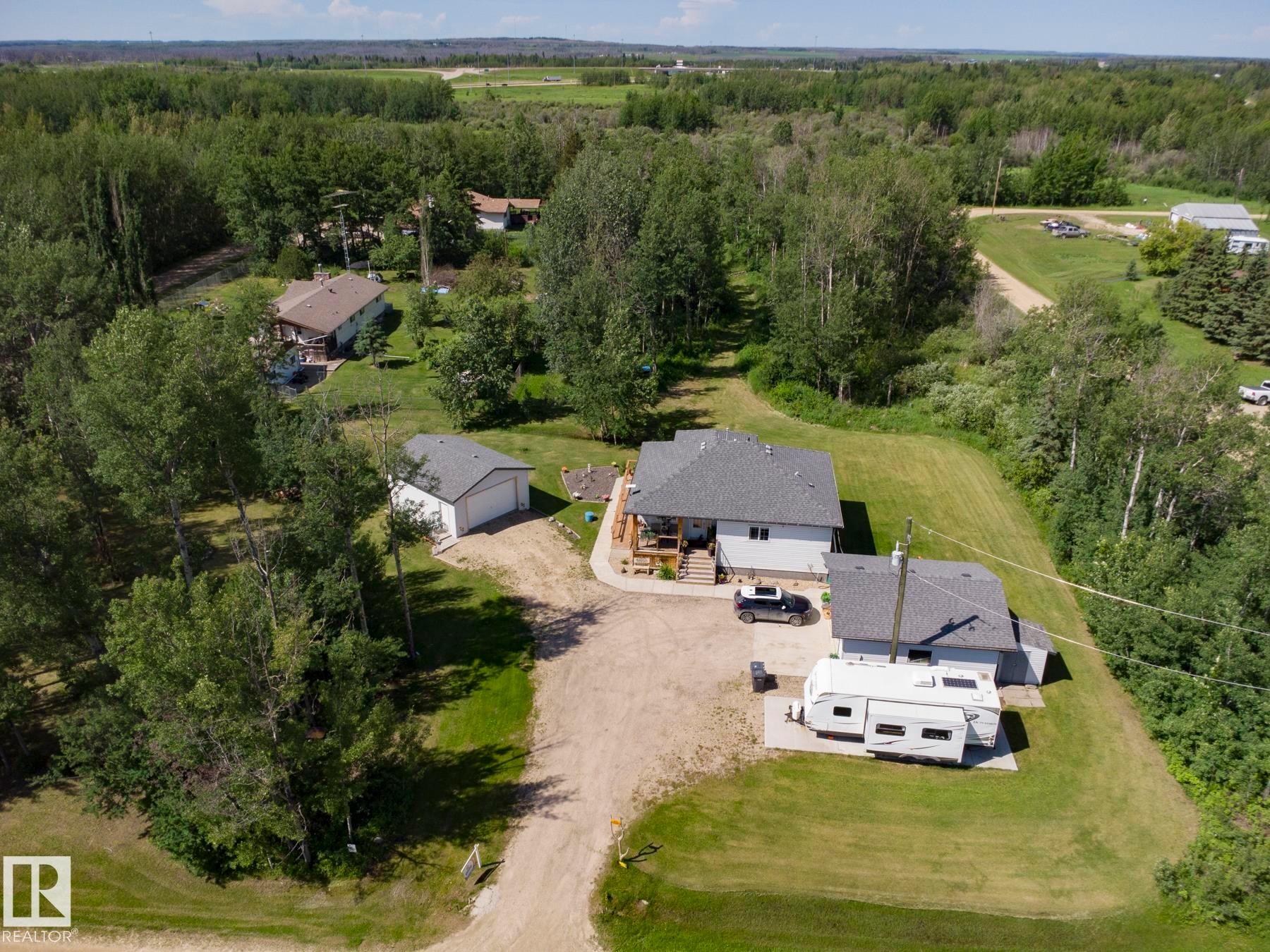 8 Main Street, Entwistle, AB